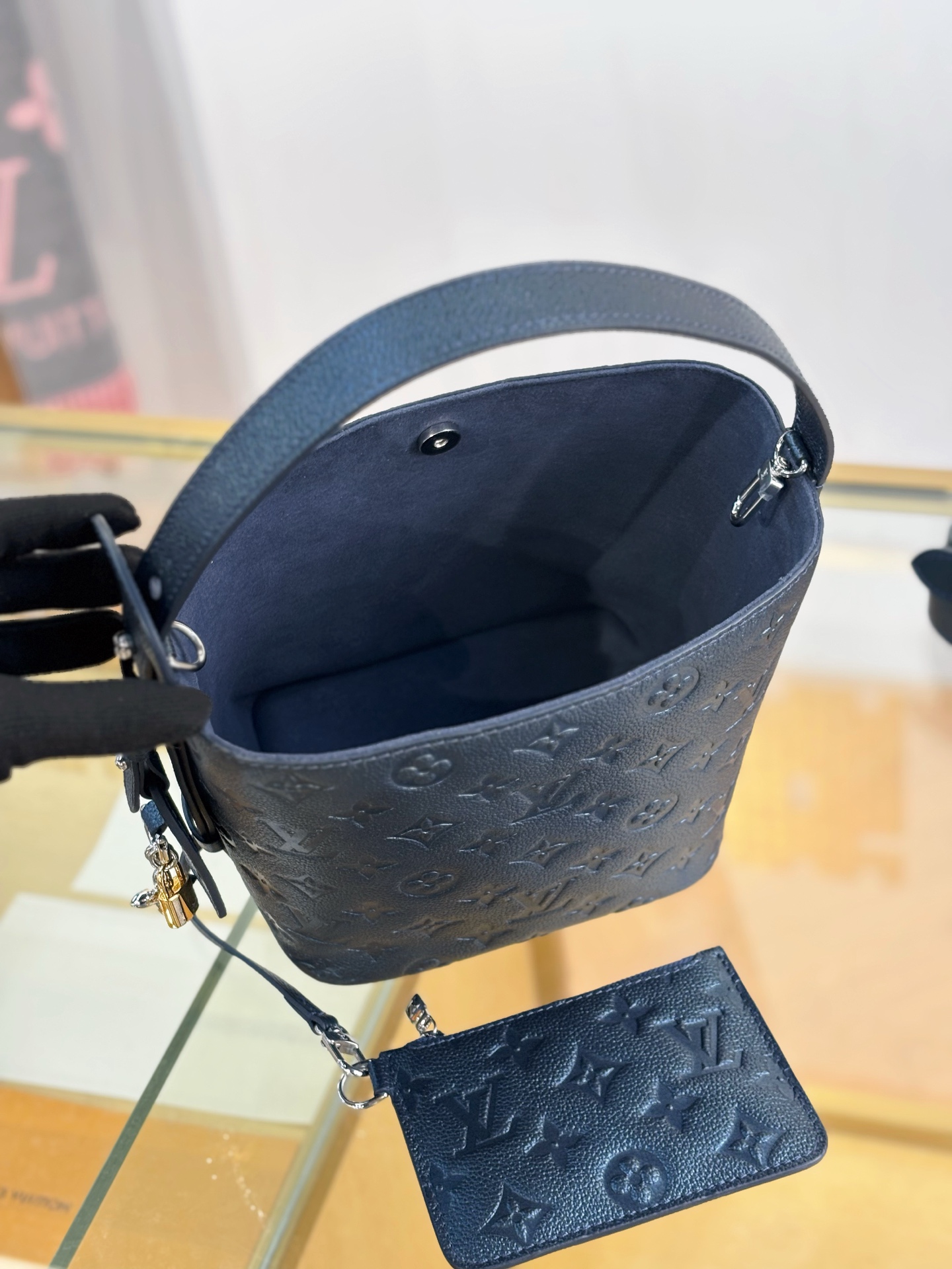 [TOP] Louis Vuitton LV All In BB Bag 16x18x12cm - Pearlescent Blue