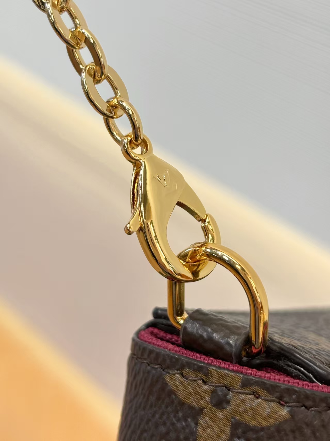 [TOP] Louis Vuitton LV Bag Chain - Brown