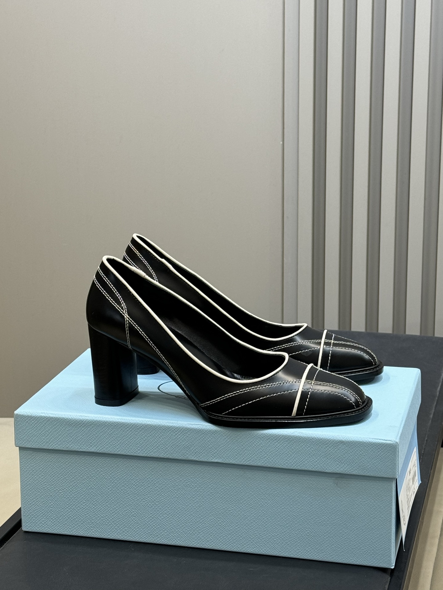 [TOP] PRADA High Heel Pumps - 3 Color