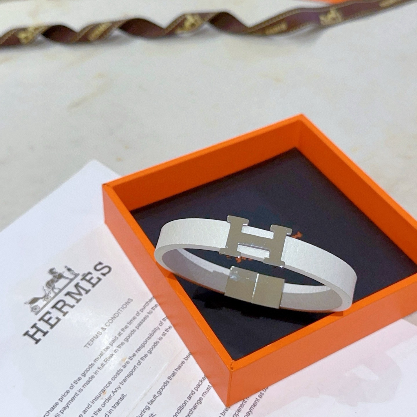 [TOP] HERMES Bracelet- White