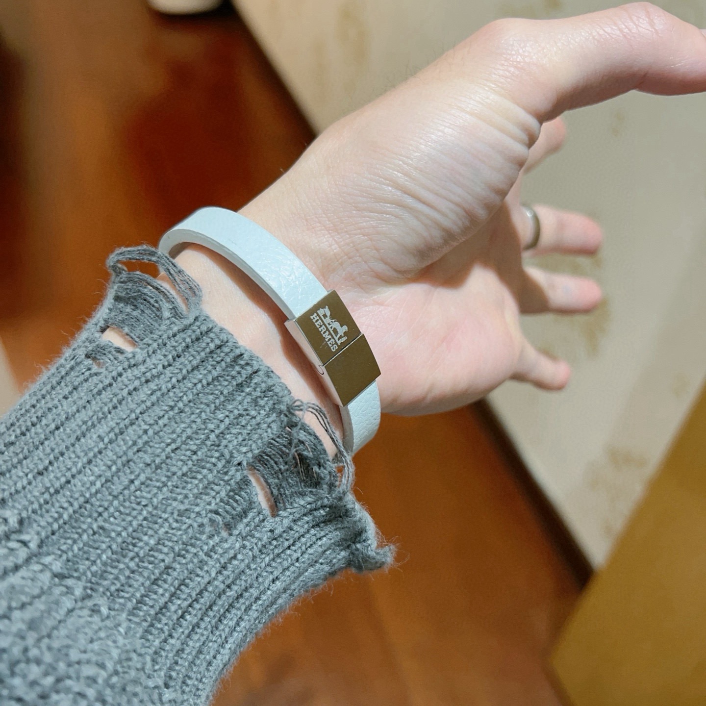 [TOP] HERMES Bracelet- White