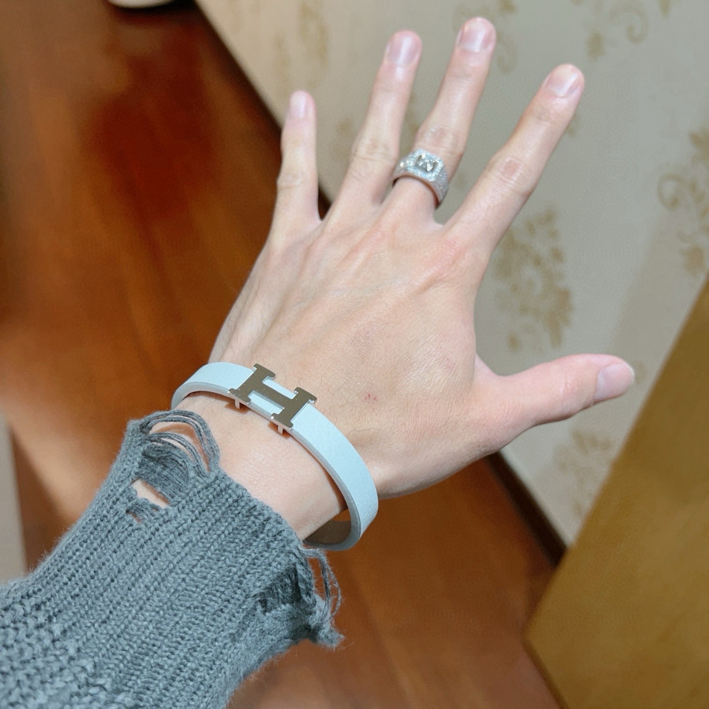 [TOP] HERMES Bracelet- White