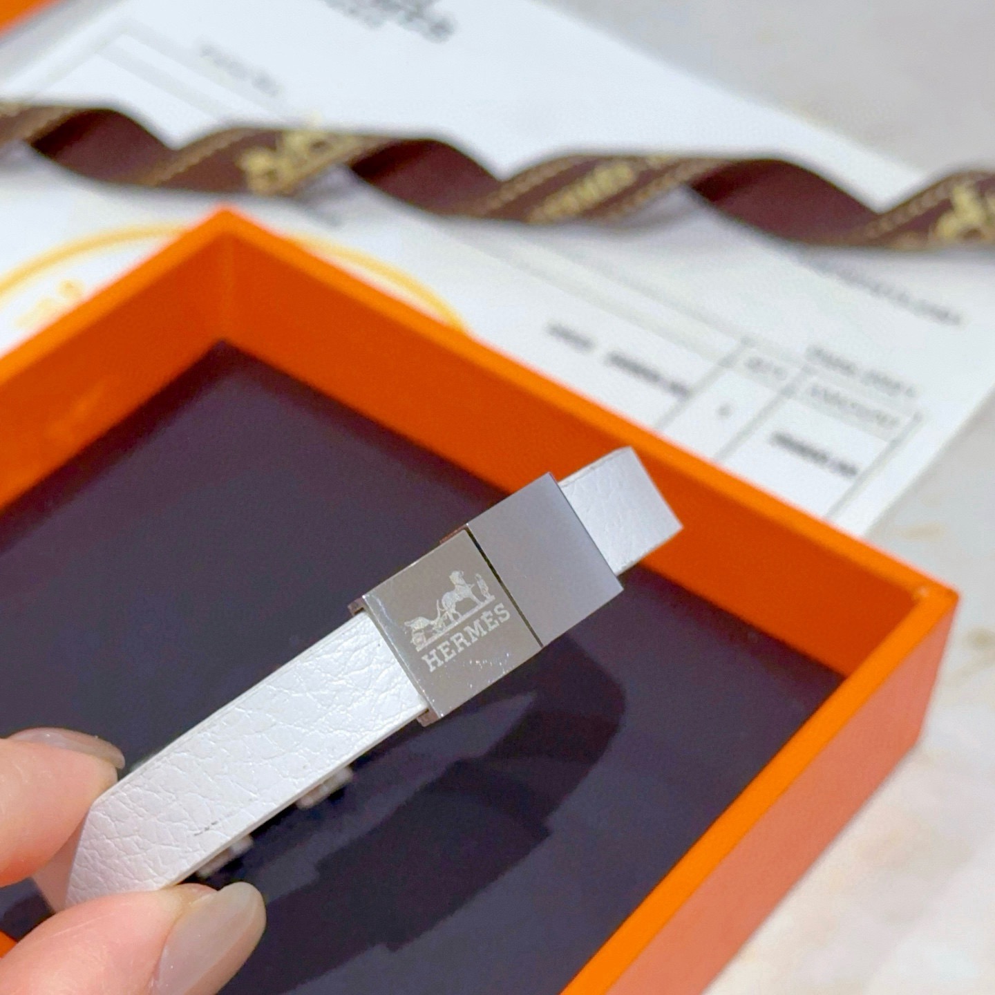 [TOP] HERMES Bracelet- White