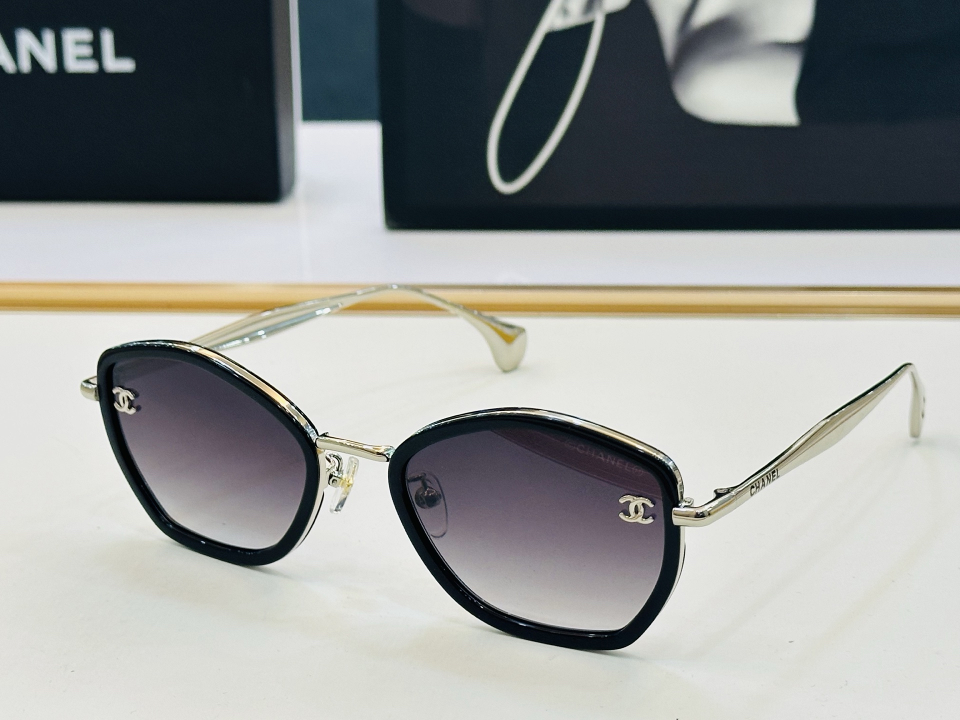 [TOP] CHANEL Sunglasses - 7 Colors