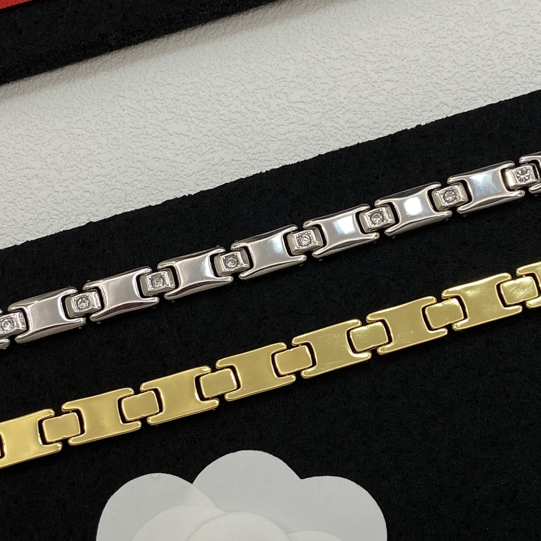 [TOP] Cartier Bracelet - 2 Colors