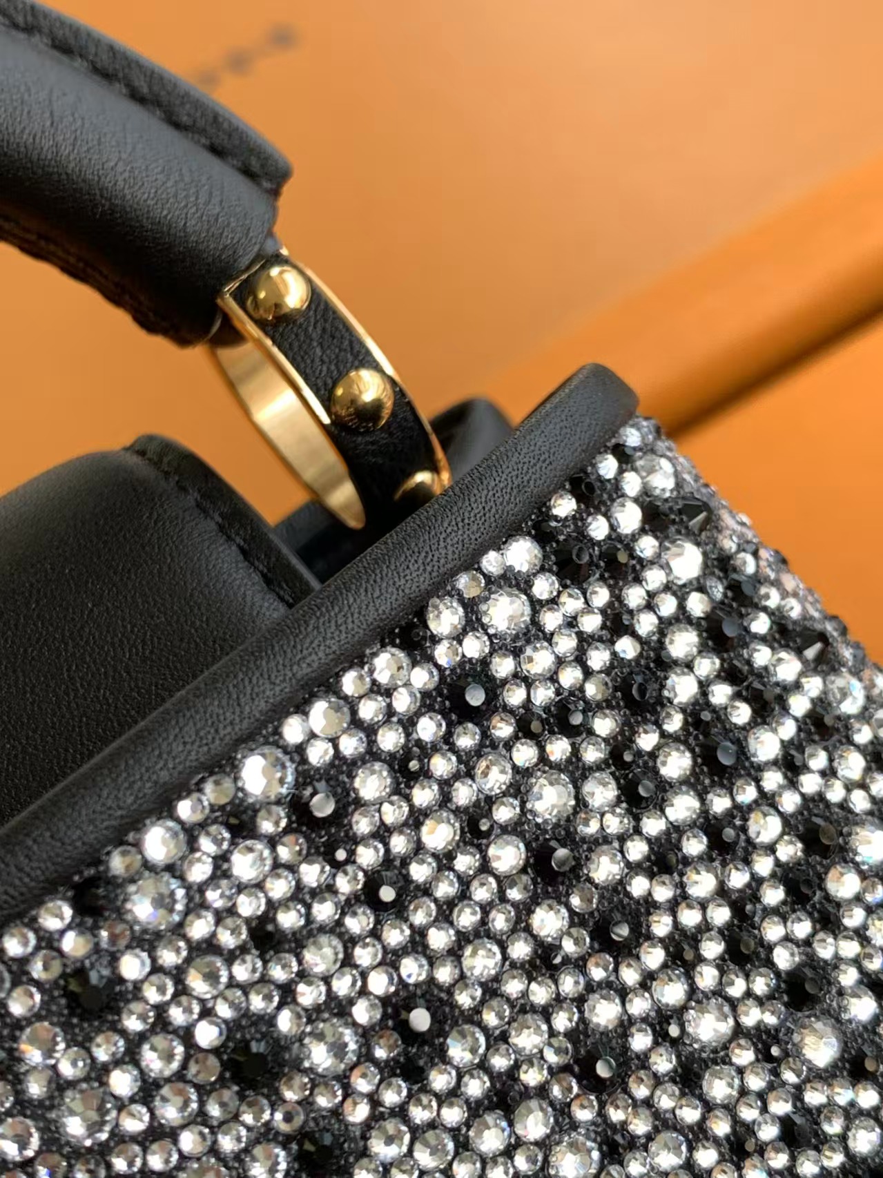 [TOP] Louis Vuitton LV Capucines Bag 22x12x8cm - Black