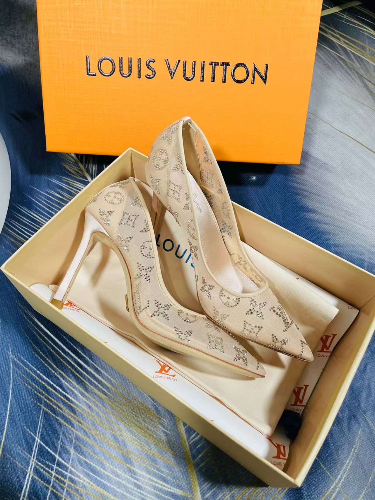 [TOP] Louis Vuitton LV Diamond Sandals High Heels - Beige