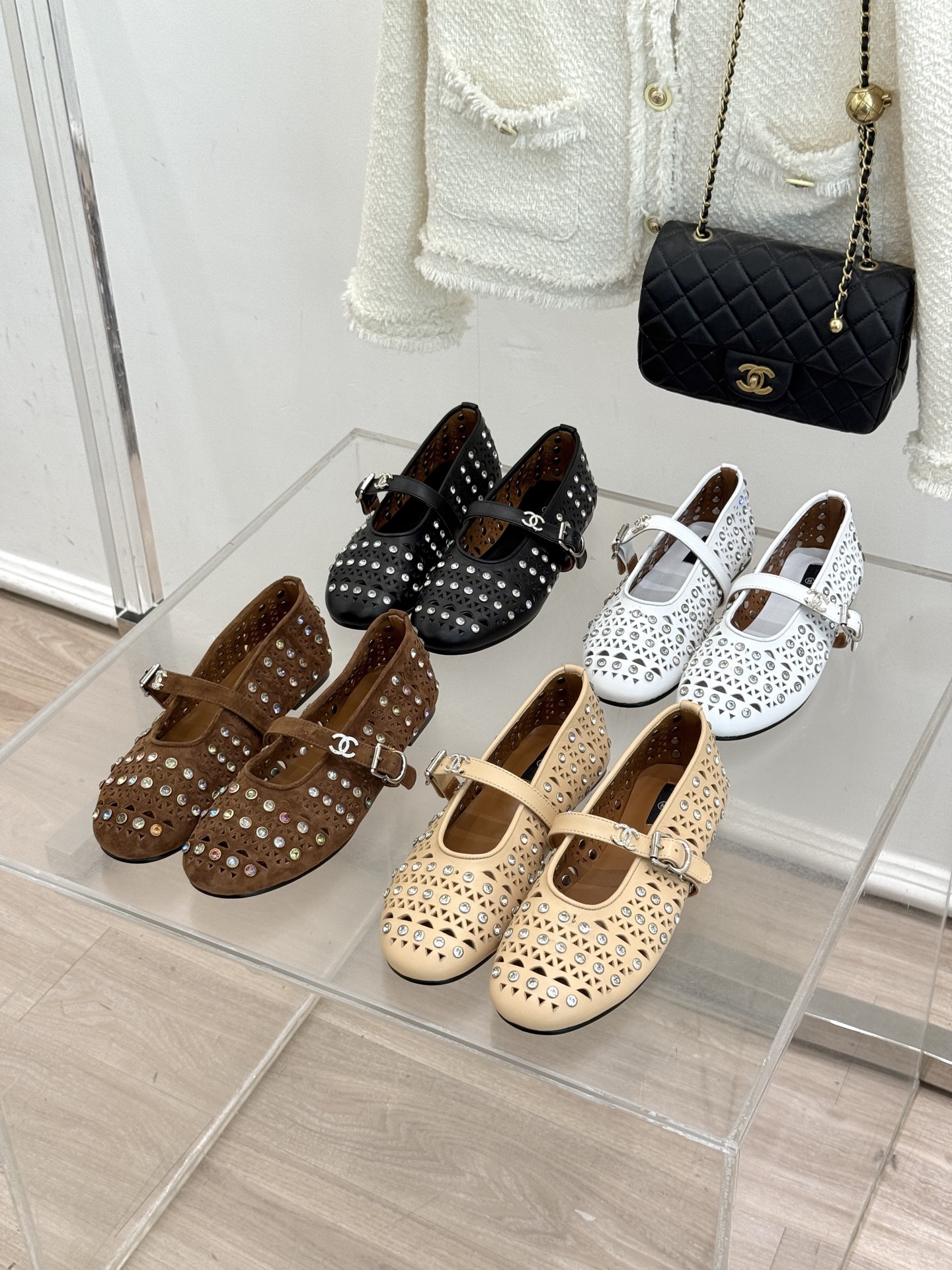 [TOP] CHANEL Mary Jane Shoes - 4 Color