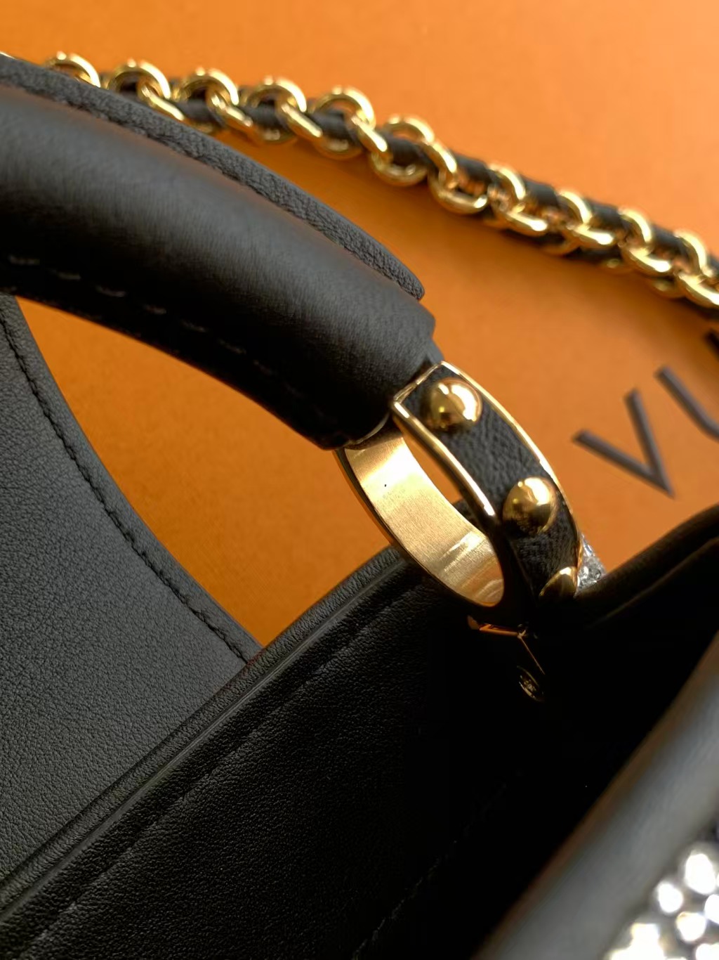 [TOP] Louis Vuitton LV Capucines Bag 22x12x8cm - Black