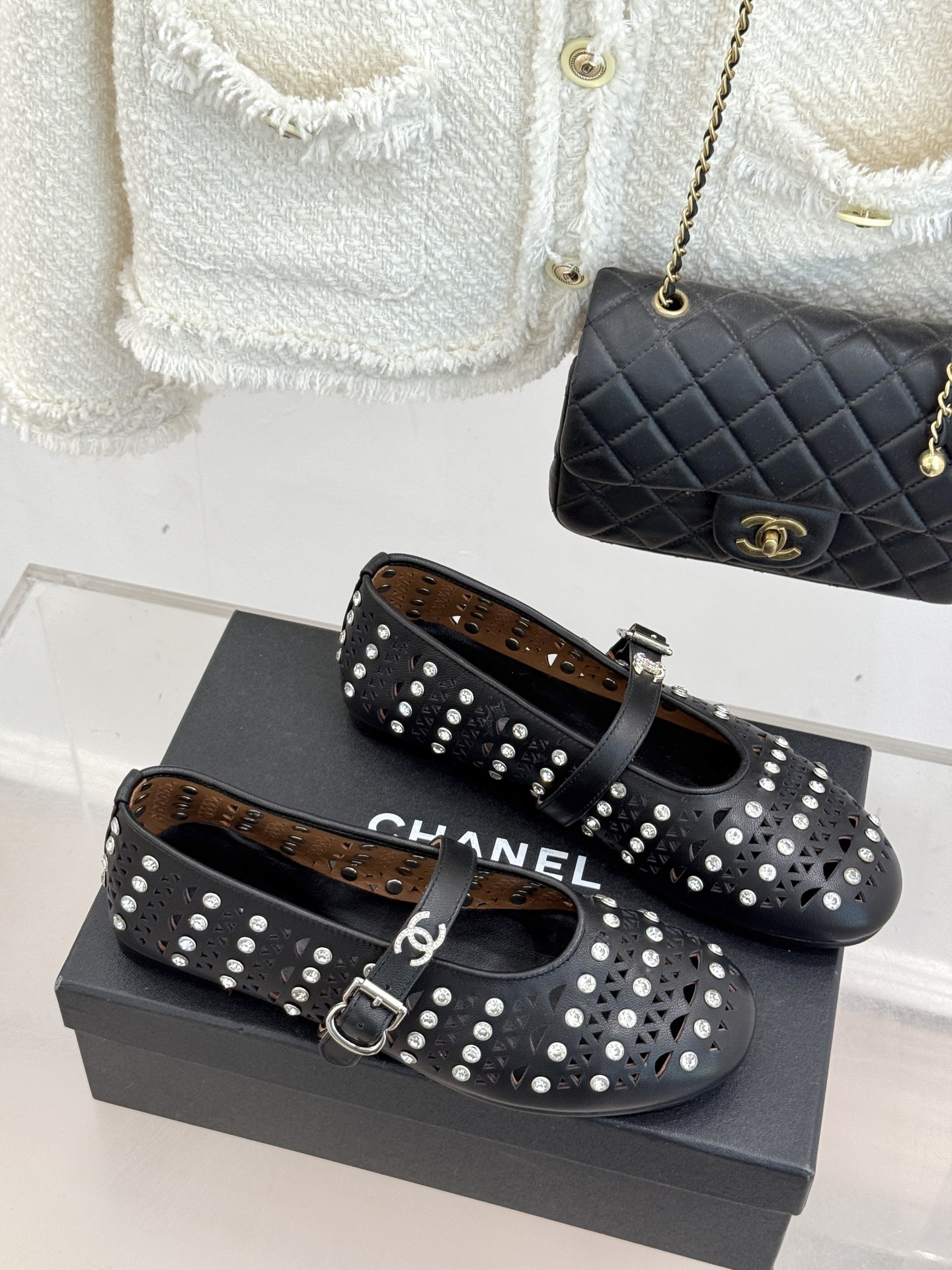 [TOP] CHANEL Mary Jane Shoes - 4 Color