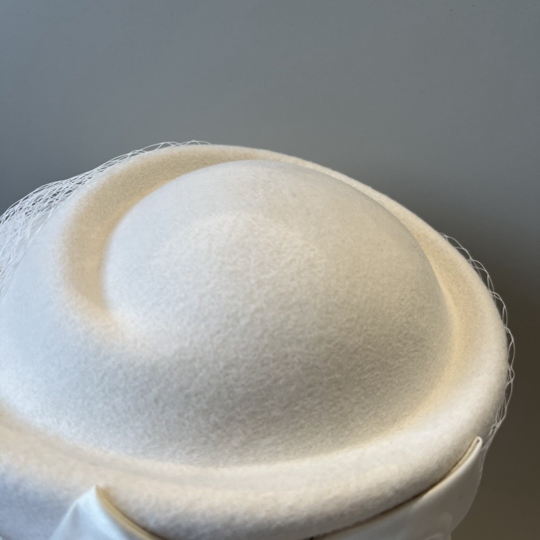 [TOP] CHANEL Beret Hat - Beige