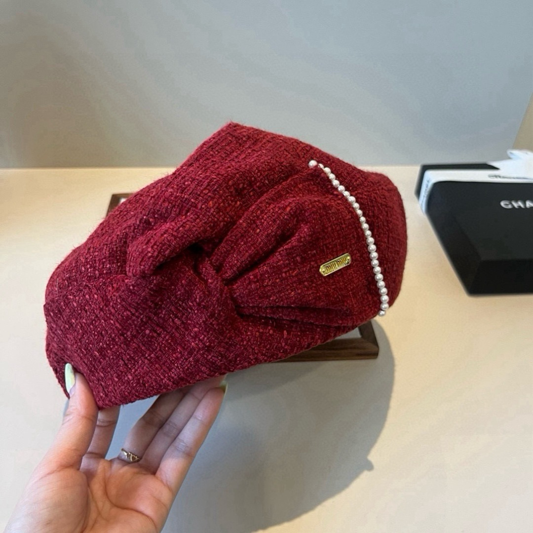 [TOP] Miu Miu Beret Hat - Red