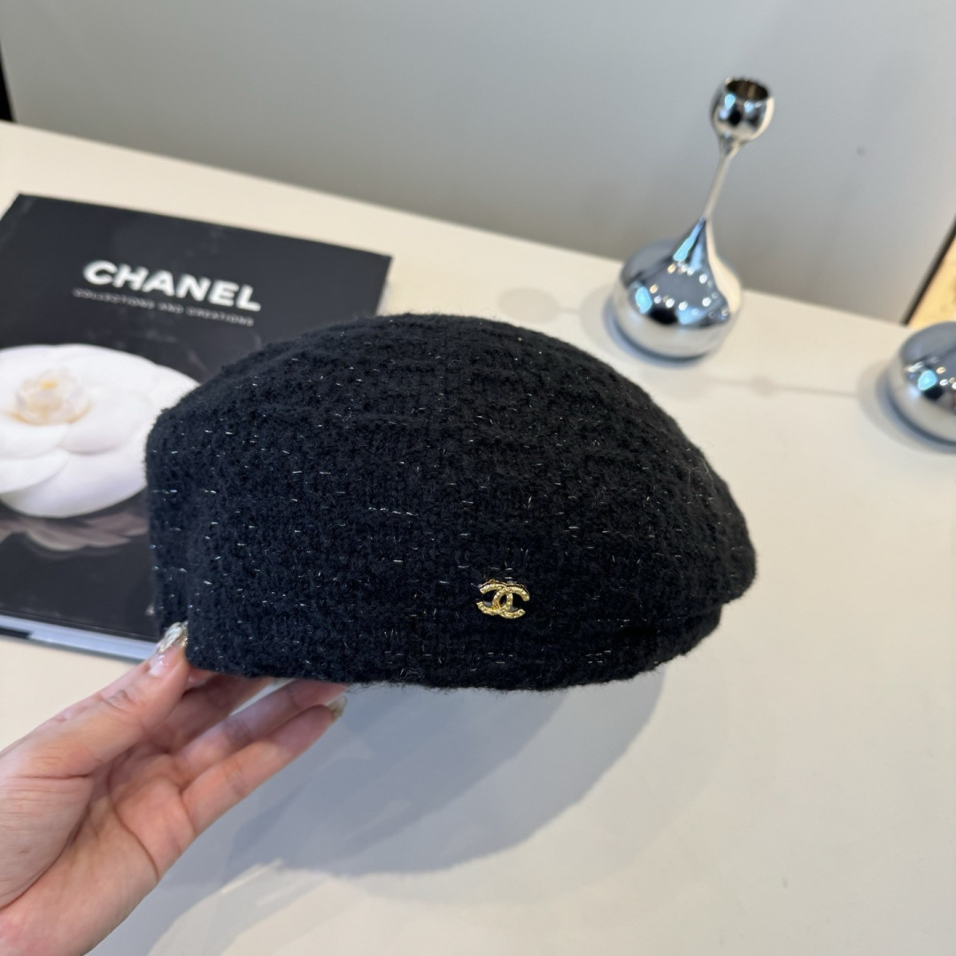 [TOP] CHANEL Beret Hat - Black