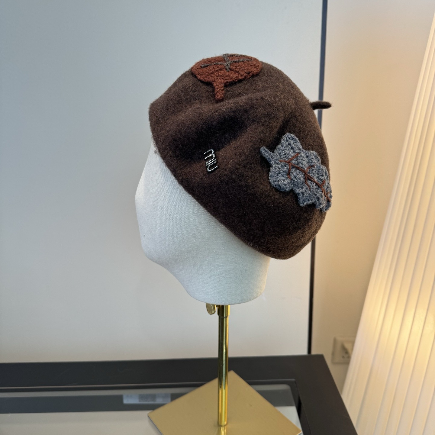 [TOP] Miu Miu Beret Hat - Brown