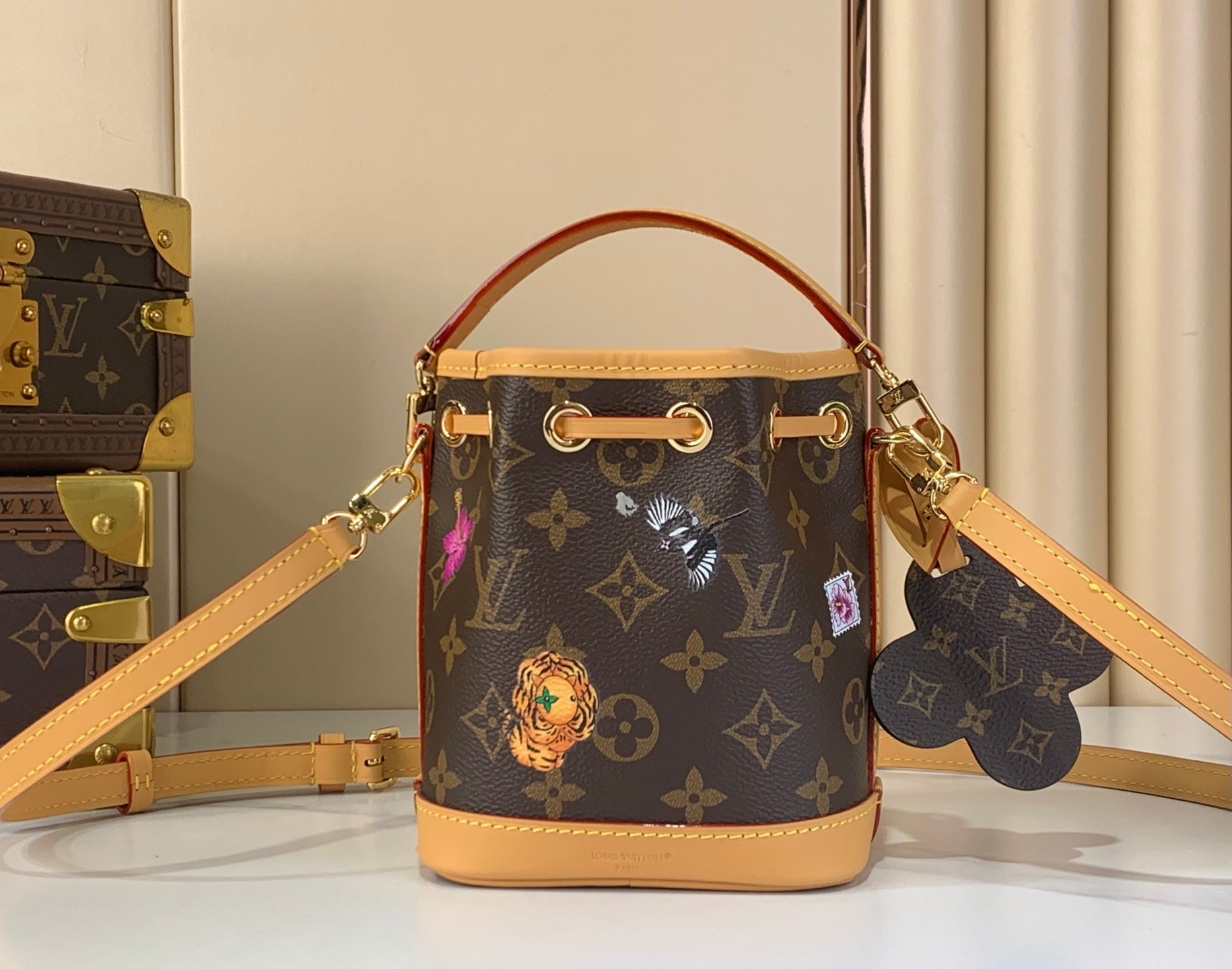 [TOP] Louis Vuitton LV NANO NOÉ Bag Monogram 16x13x10cm - Brown