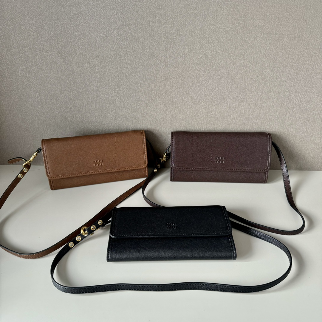 [TOP] Miu Miu Shoulder Bag 19x10x2cm - 3 Color