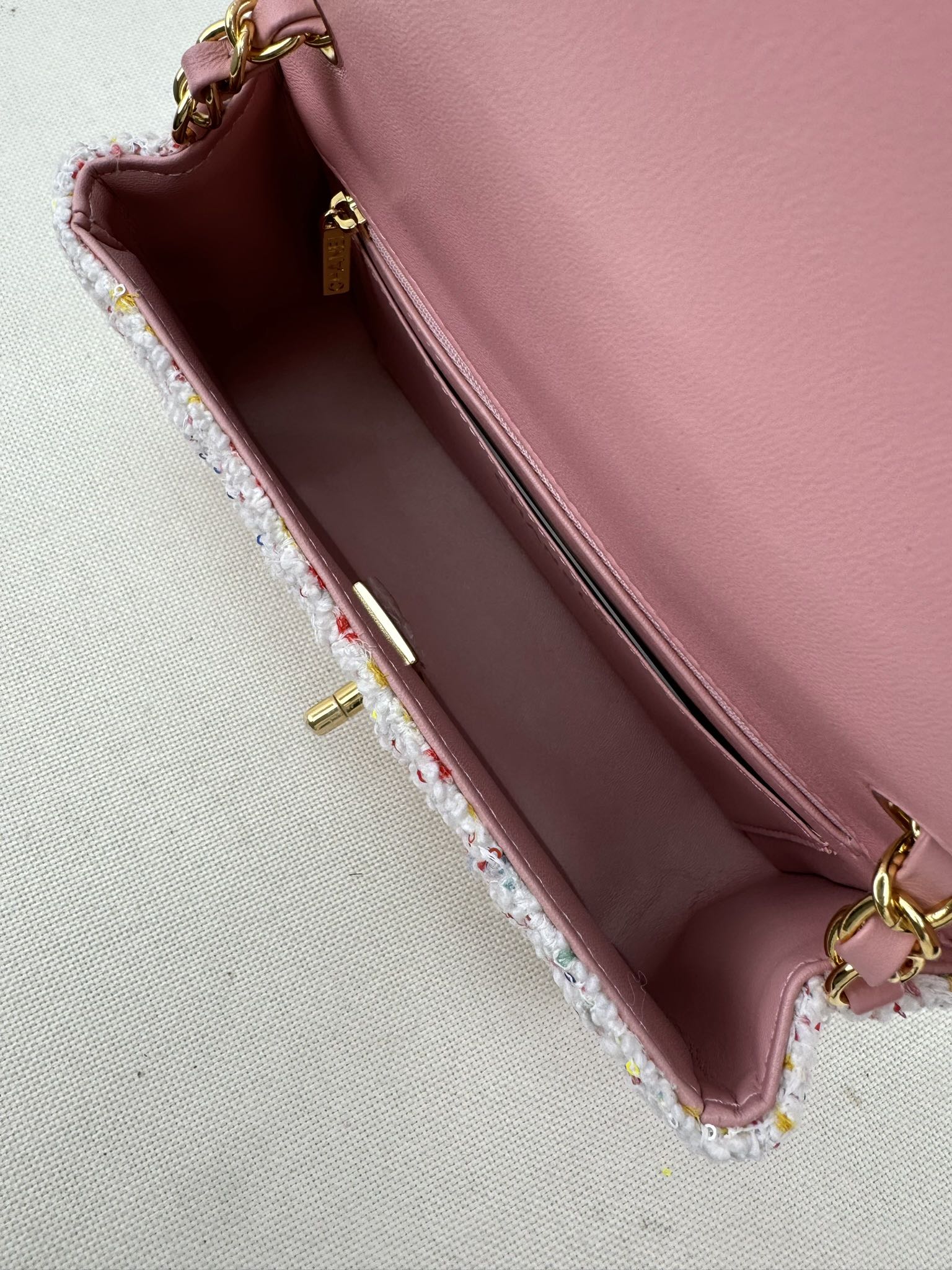 [TOP] CHANEL Wool Tweed Flap Bag 20cm/25cm - Pink and Beige