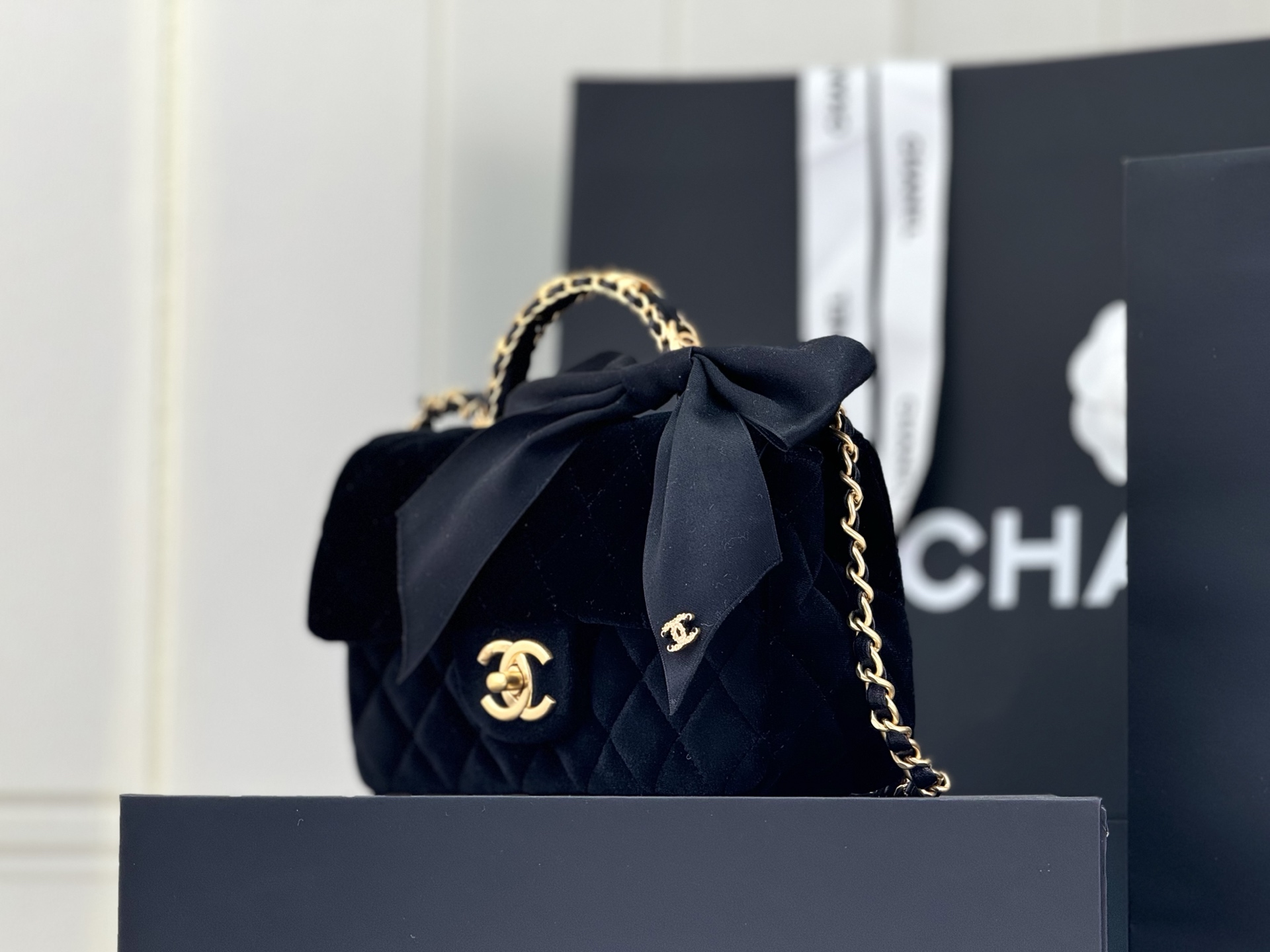 [TOP] CHANEL Flap Bag with Handle 20x13x6cm - 2 Color - 711 Luxury