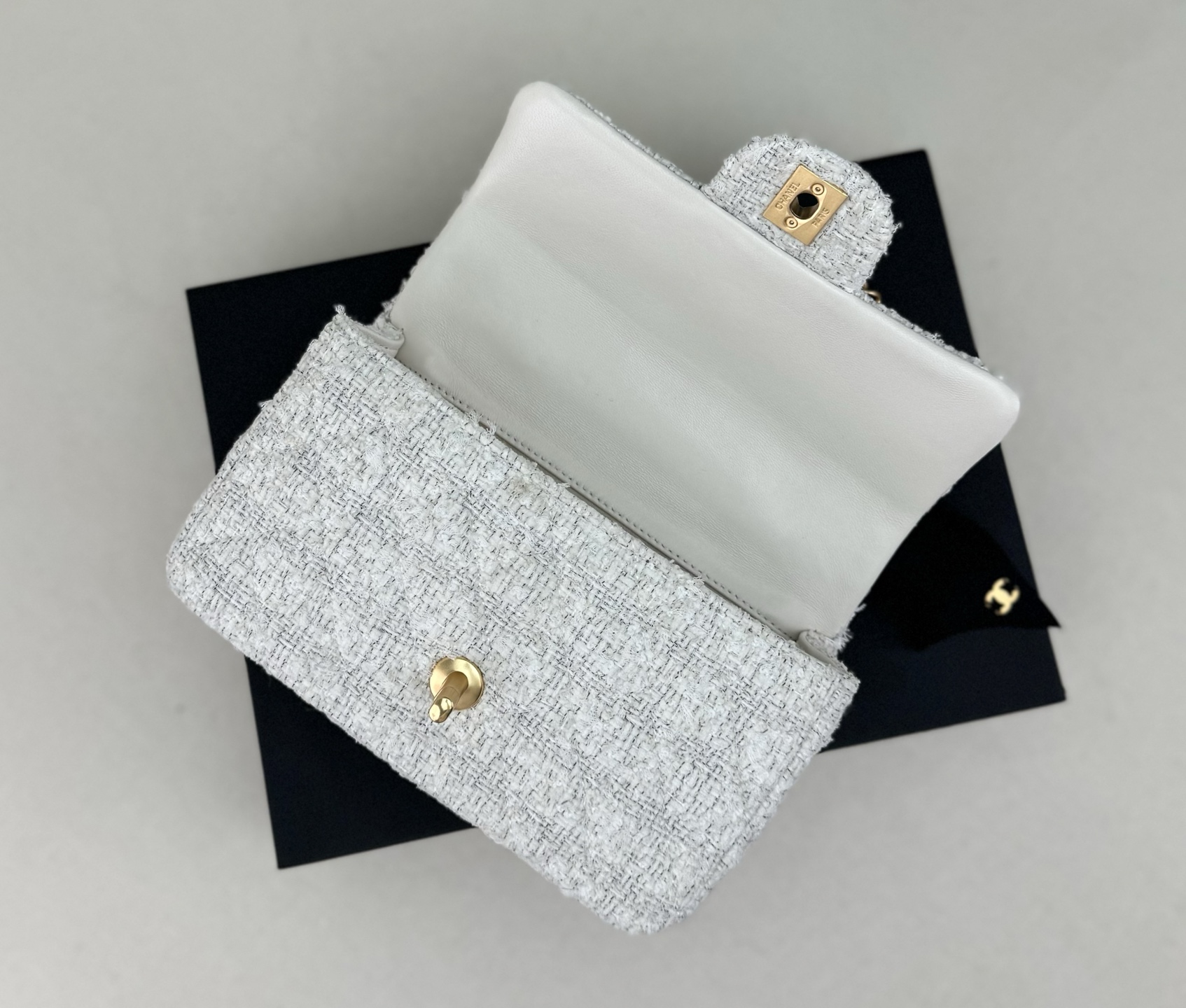 [TOP] CHANEL Flap Bag with Handle 20x13x6cm - 2 Color - 711 Luxury