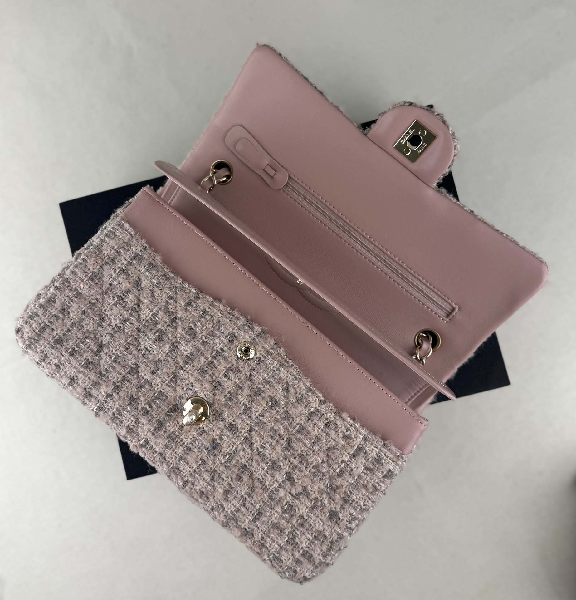 [TOP] CHANEL Wool Tweed Flap Bag 20cm/25cm - Pink and Gray