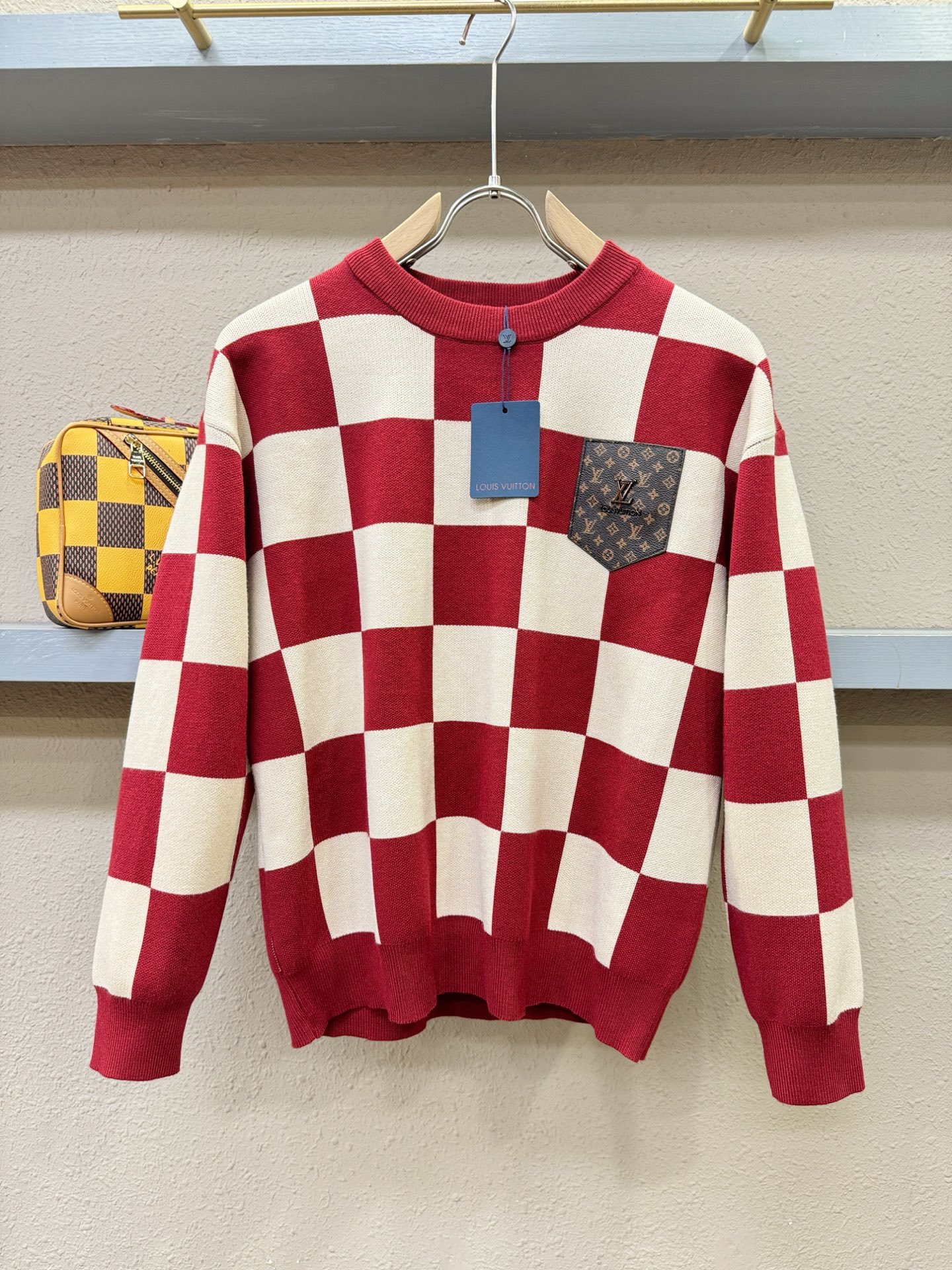 [TOP] Louis Vuitton LV Men's Sweater - Red