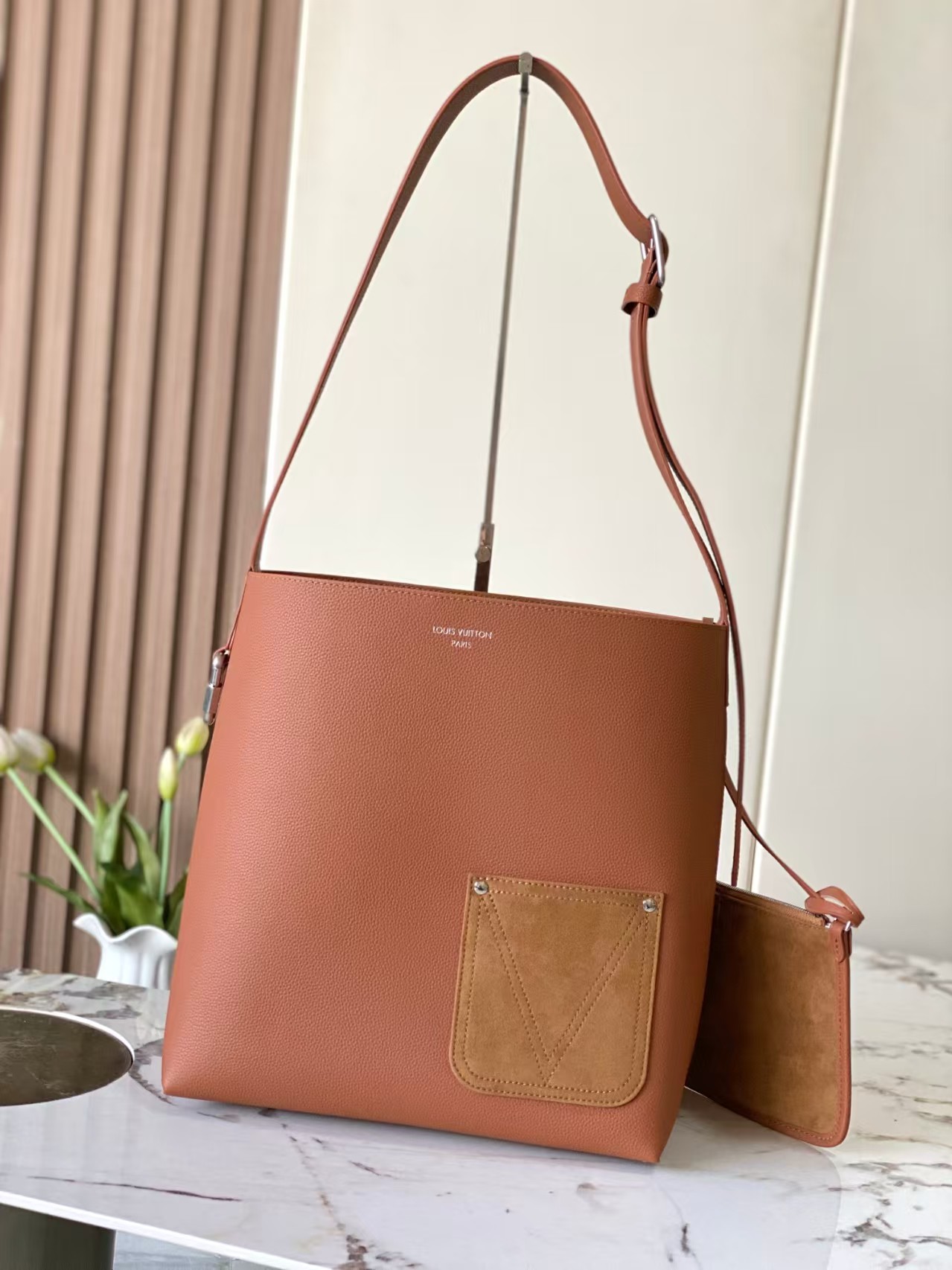 [TOP] Louis Vuitton LV Verso Hobo Bag 33x15x30cm - 3 Colors