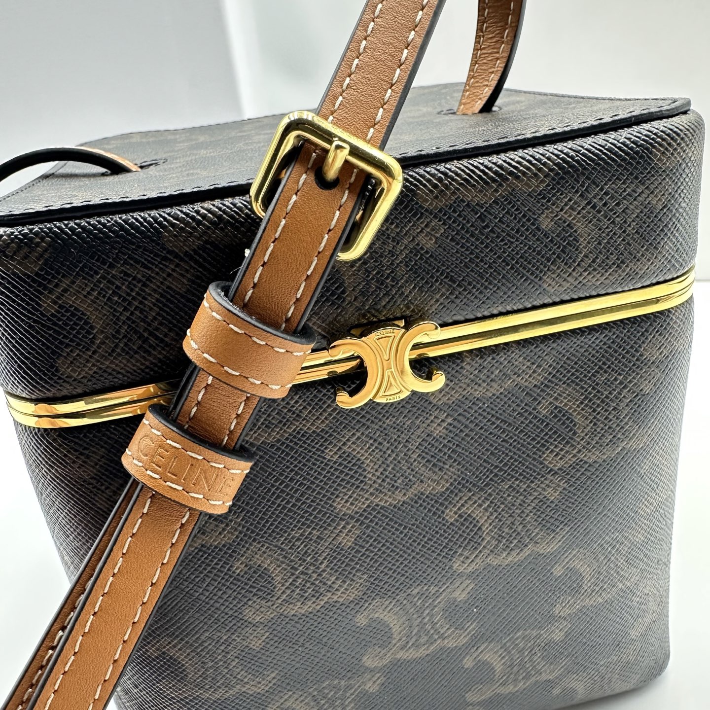 [TOP] CELINE TRIOMPHE FRAME Bag 12.5x12.5x12.5cm - Brown