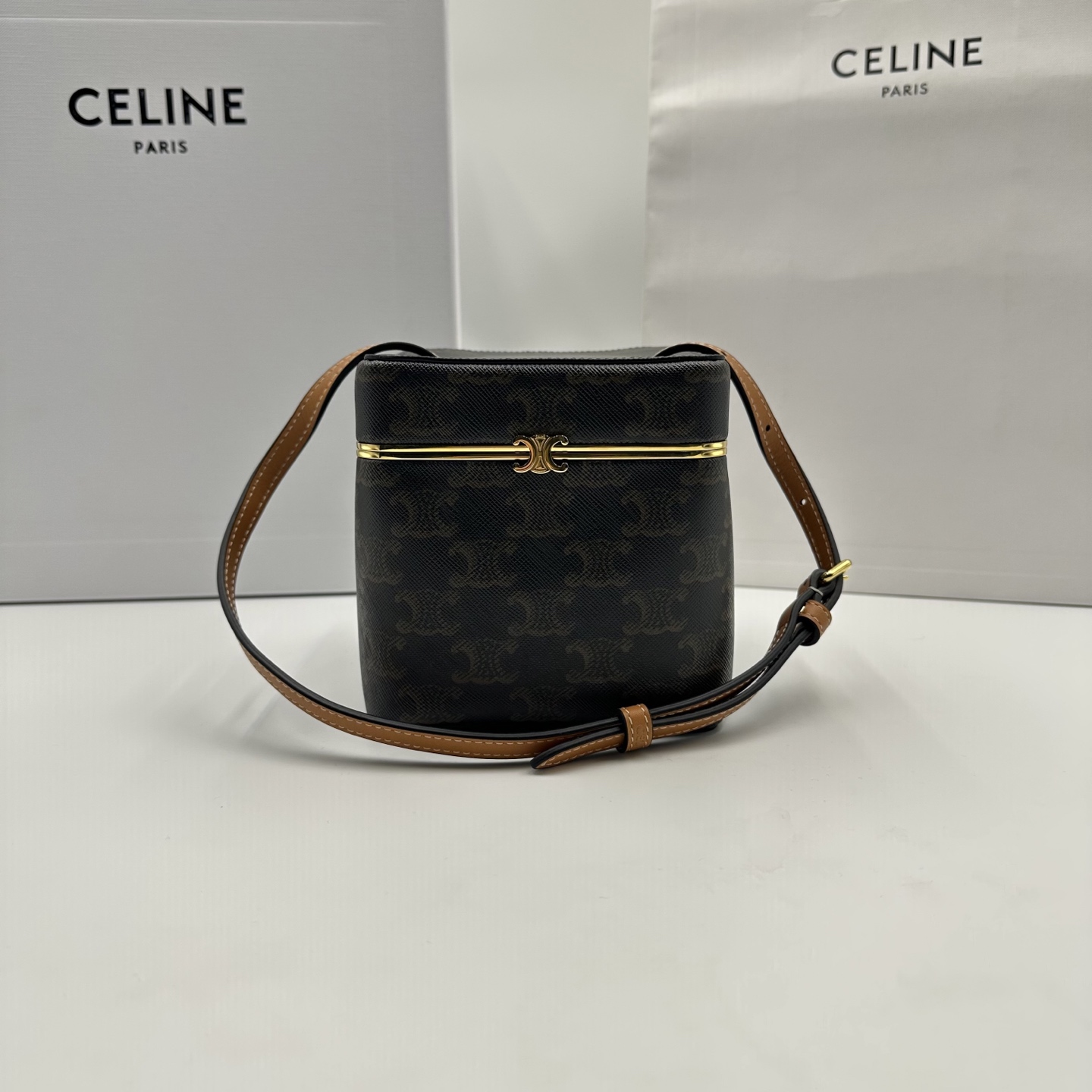 [TOP] CELINE TRIOMPHE FRAME Bag 12.5x12.5x12.5cm - Brown