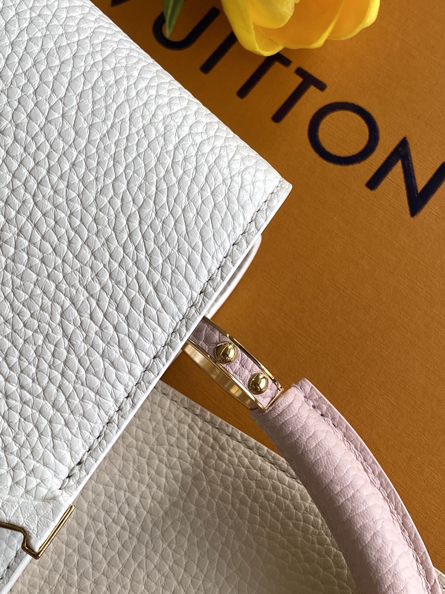 [TOP] Louis Vuitton LV Capucines Bag 21cm/27cm - White