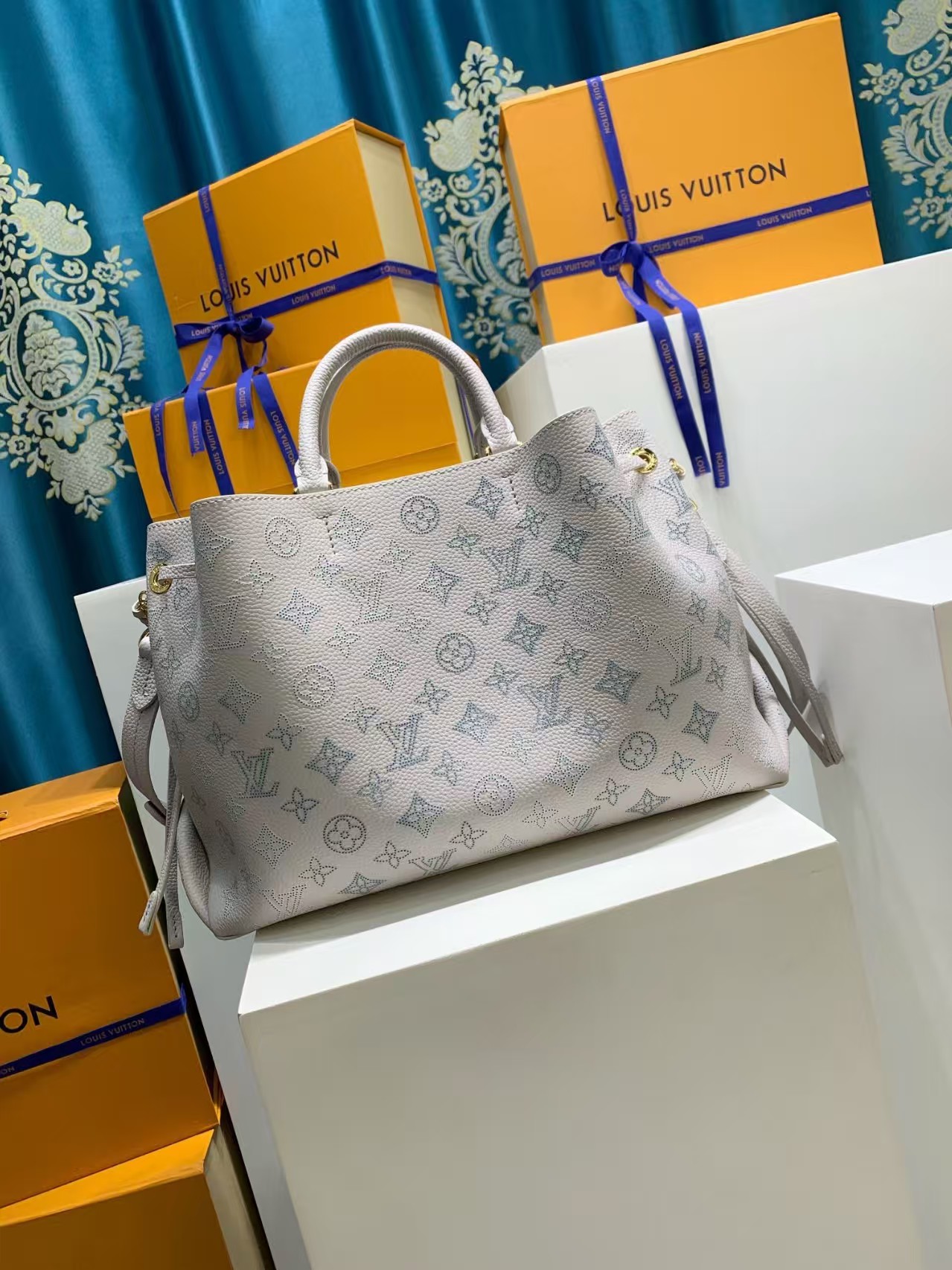 [TOP] Louis Vuitton LV Bella Tote Bag 23x13x32cm - Light Gray