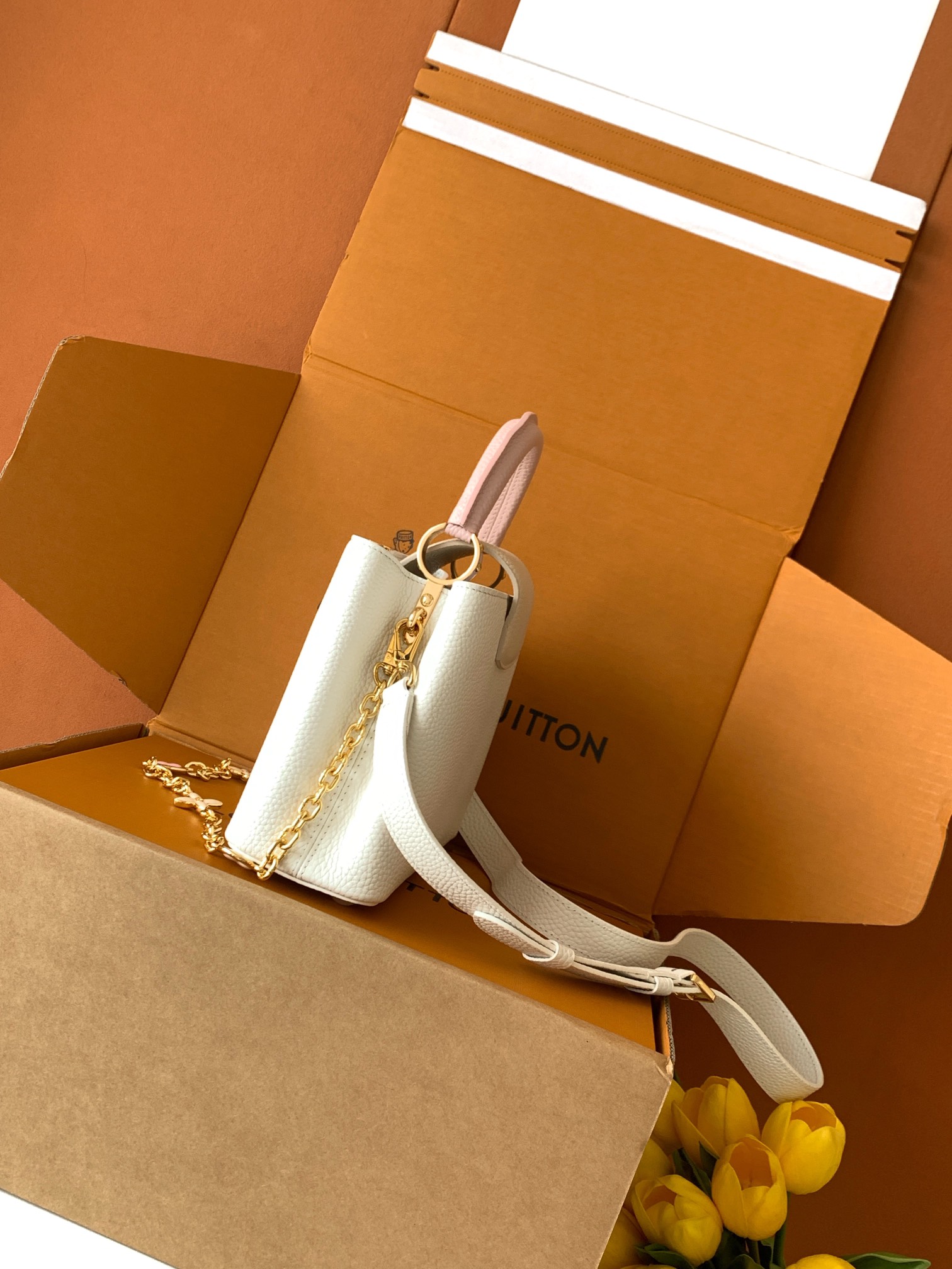 [TOP] Louis Vuitton LV Capucines Bag 21cm/27cm - White