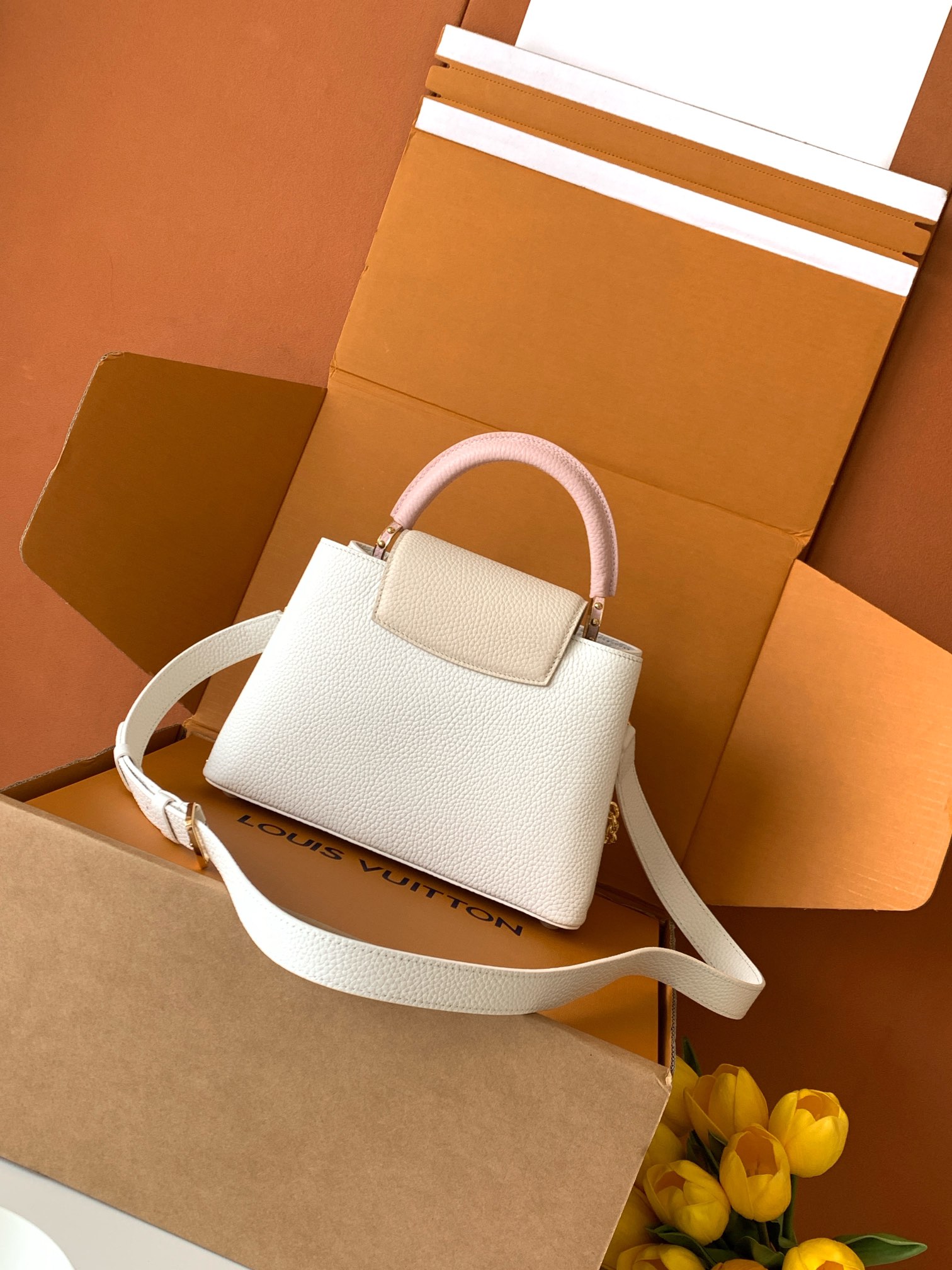 [TOP] Louis Vuitton LV Capucines Bag 21cm/27cm - White