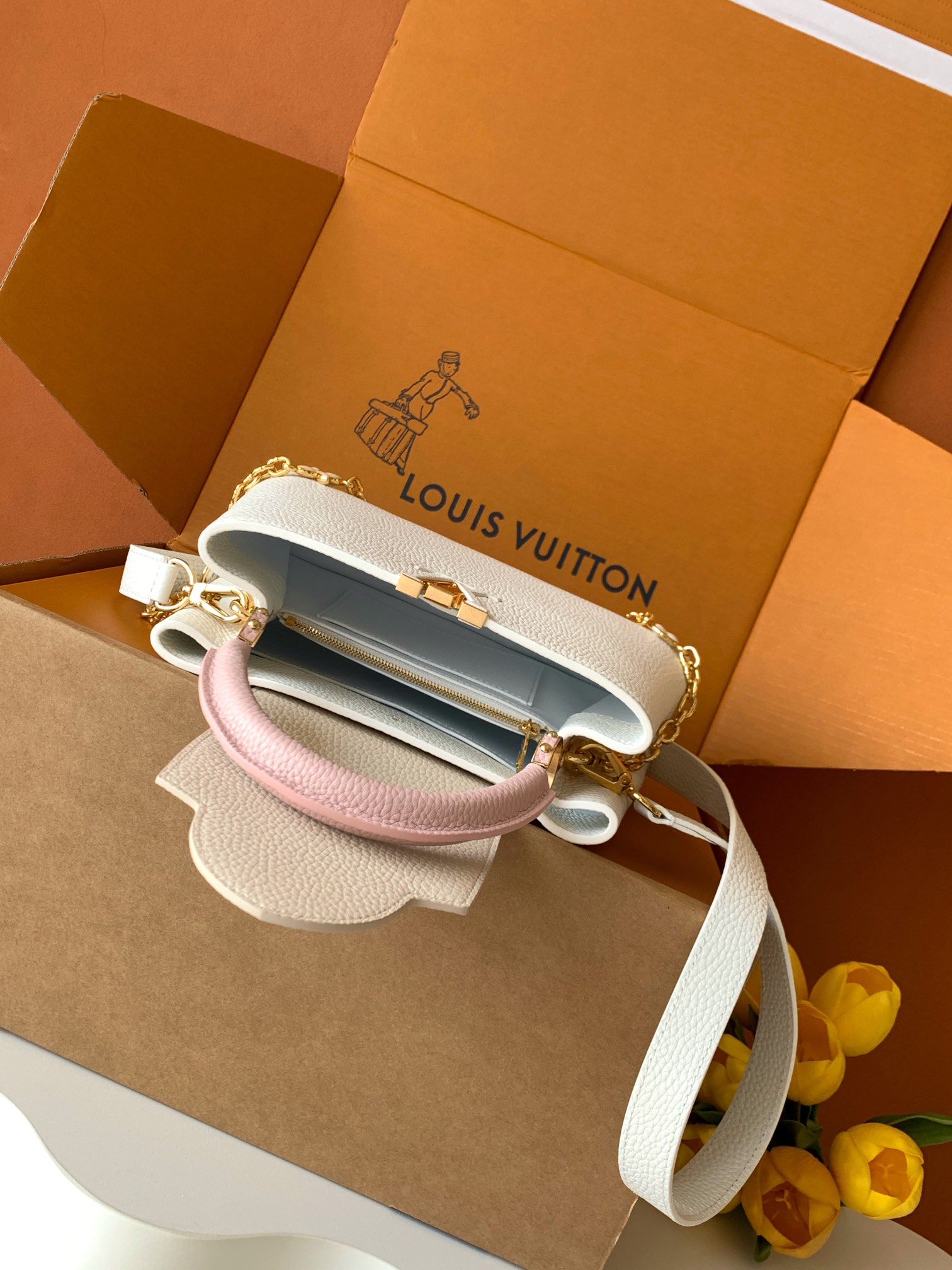 [TOP] Louis Vuitton LV Capucines Bag 21cm/27cm - White