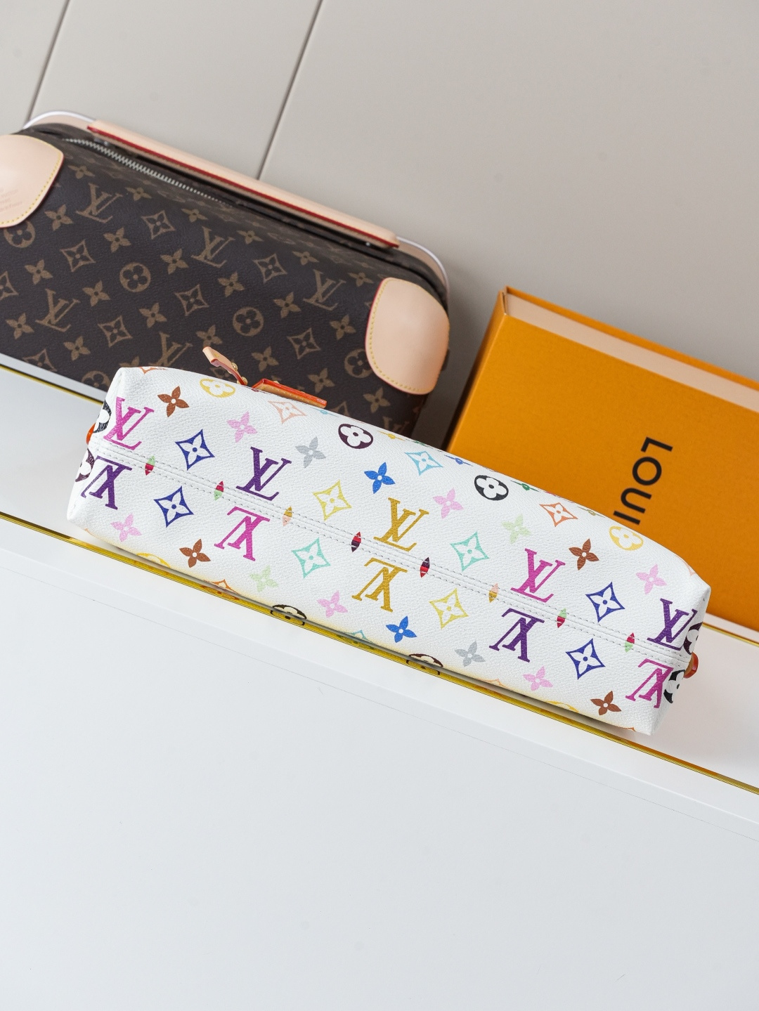 [TOP] Louis Vuitton LV Carryall East West Bags 33.5x20x10cm - White