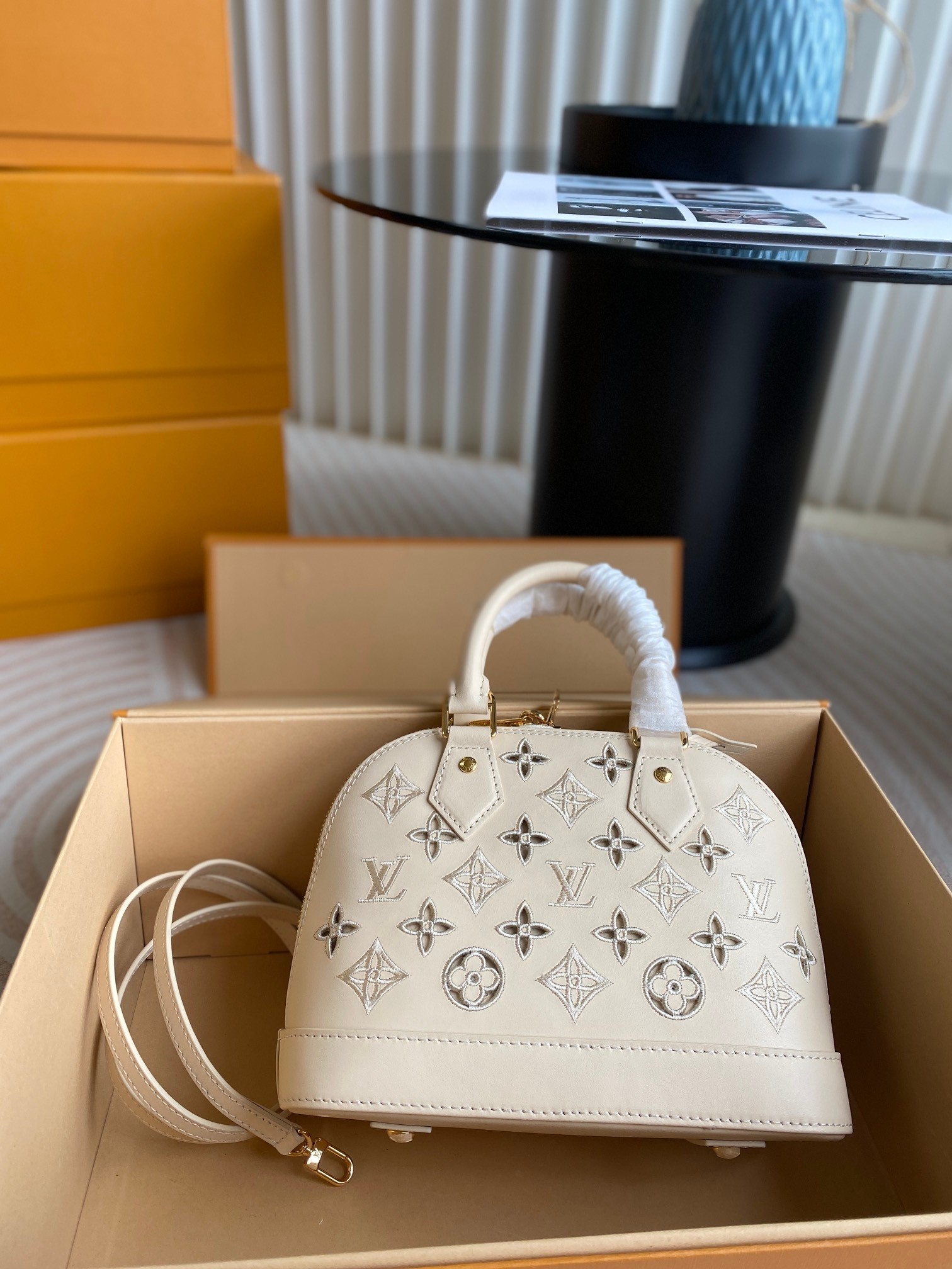 [TOP] Louis Vuitton LV Alma BB Bag 23.5x17.5x11.5cm - Beige