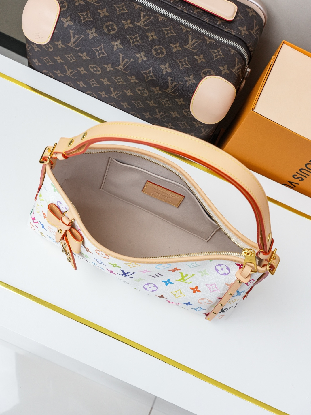 [TOP] Louis Vuitton LV Carryall East West Bags 33.5x20x10cm - White