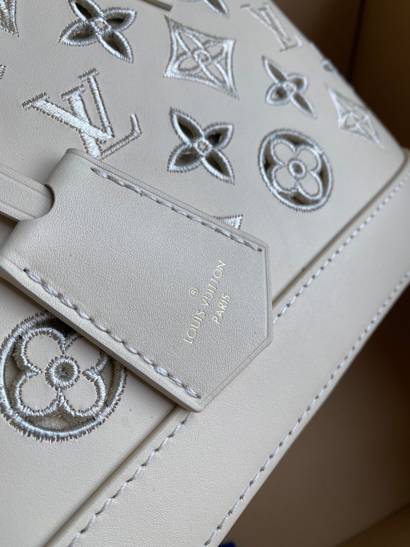 [TOP] Louis Vuitton LV Alma BB Bag 23.5x17.5x11.5cm - Beige