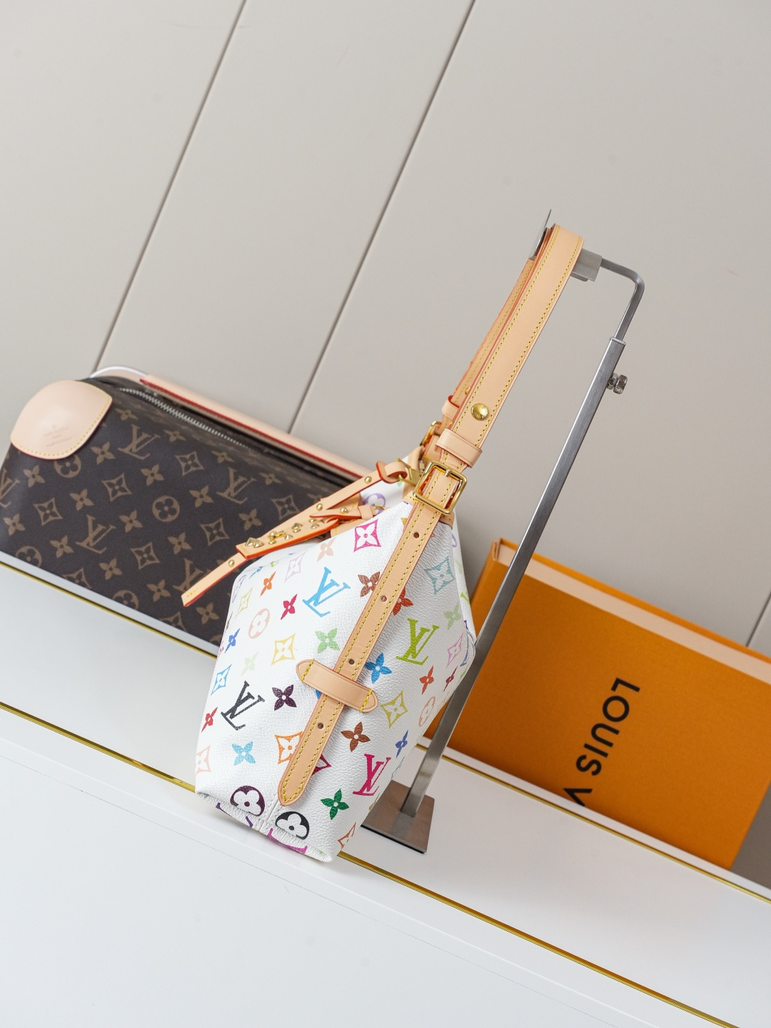 [TOP] Louis Vuitton LV Carryall East West Bags 33.5x20x10cm - White