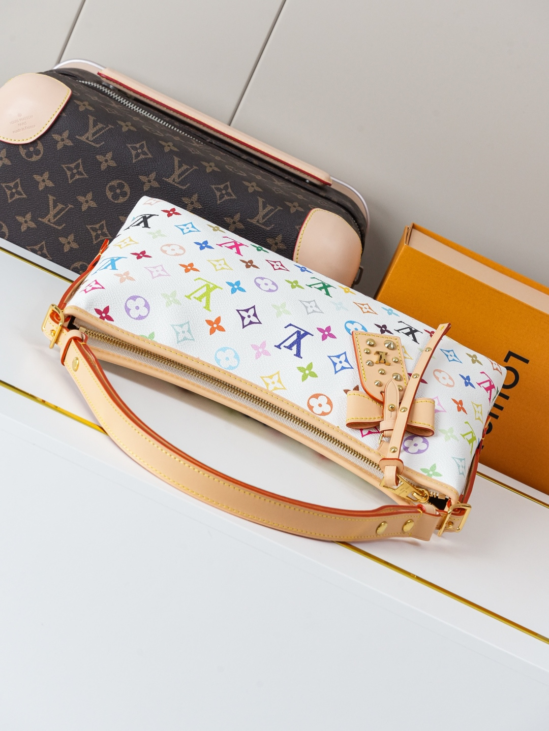 [TOP] Louis Vuitton LV Carryall East West Bags 33.5x20x10cm - White