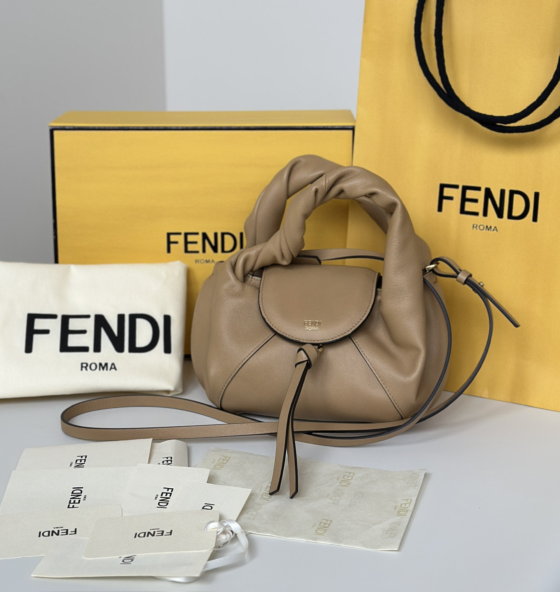 [TOP] FENDI Spy Bag 15/11/12cm - 4 Colors