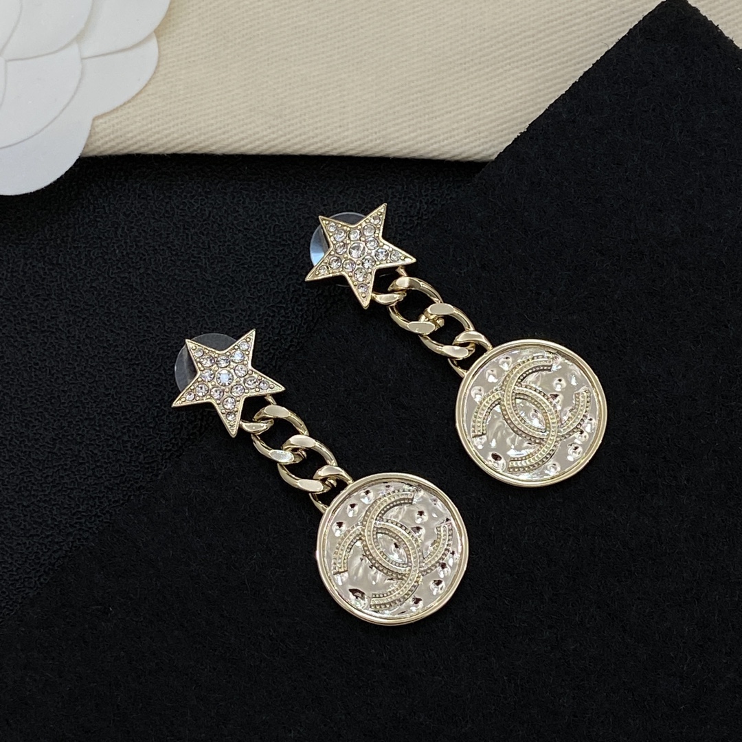 [TOP] CHANEL CC Earrings - Gold