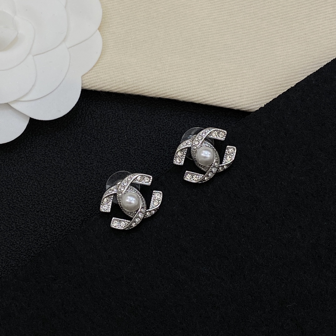 [TOP] CHANEL CC Earrings - Silver