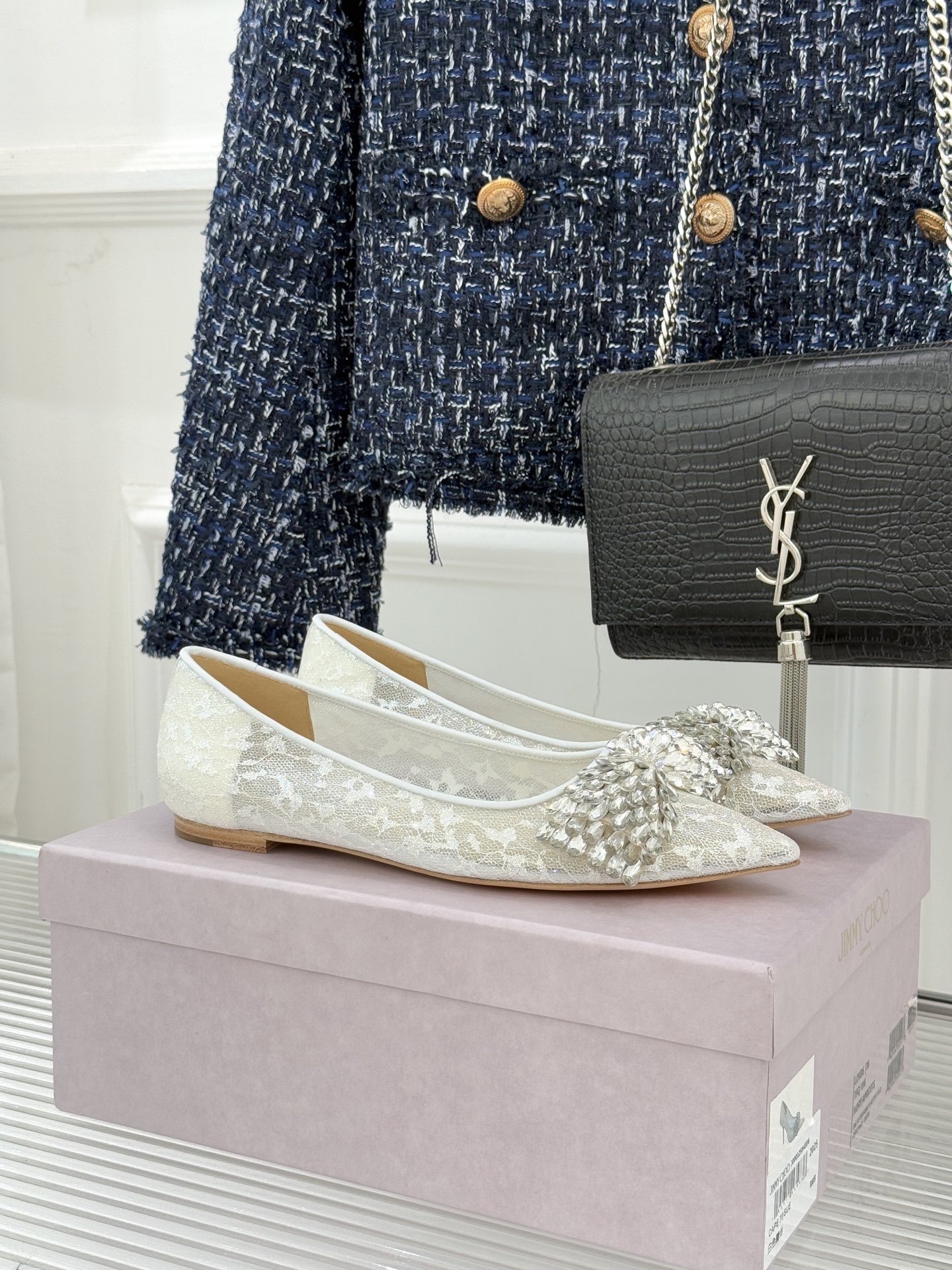 [TOP] Jimmy Choo Lace Flat Shoes with Rhinestones - 2 Color