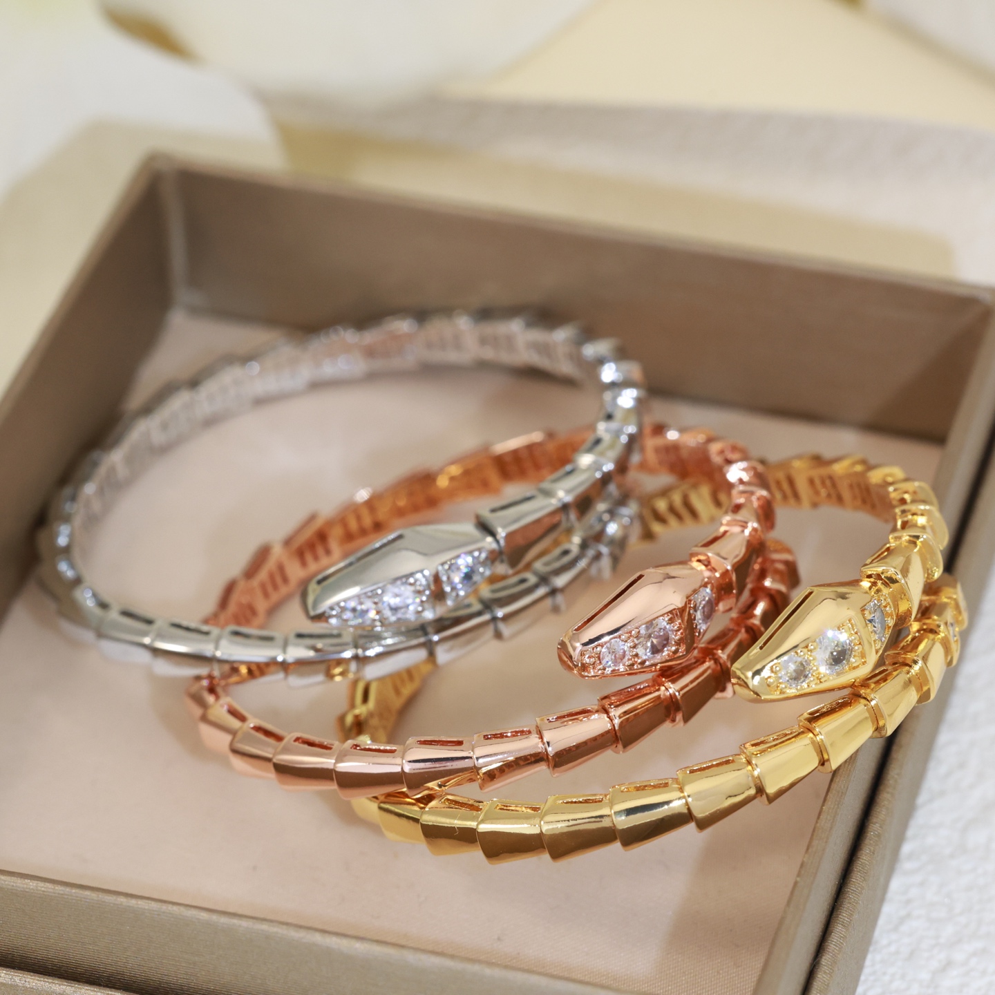 [TOP] BVLGARI  Serpenti Bracelet - 3 Colors