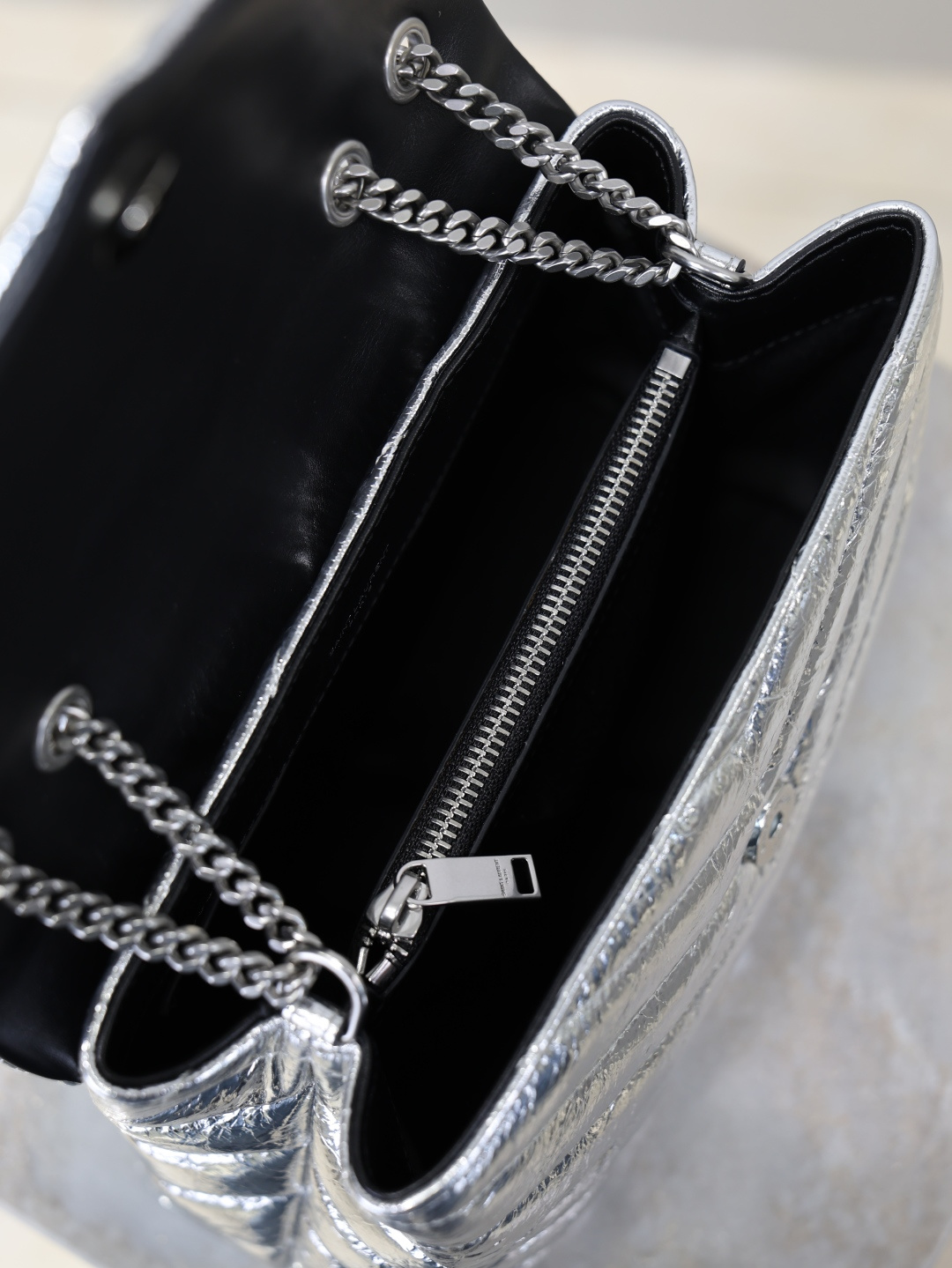 [TOP] Yves Saint Laurent YSL LouLou Bag 23×17×9cm- Sliver