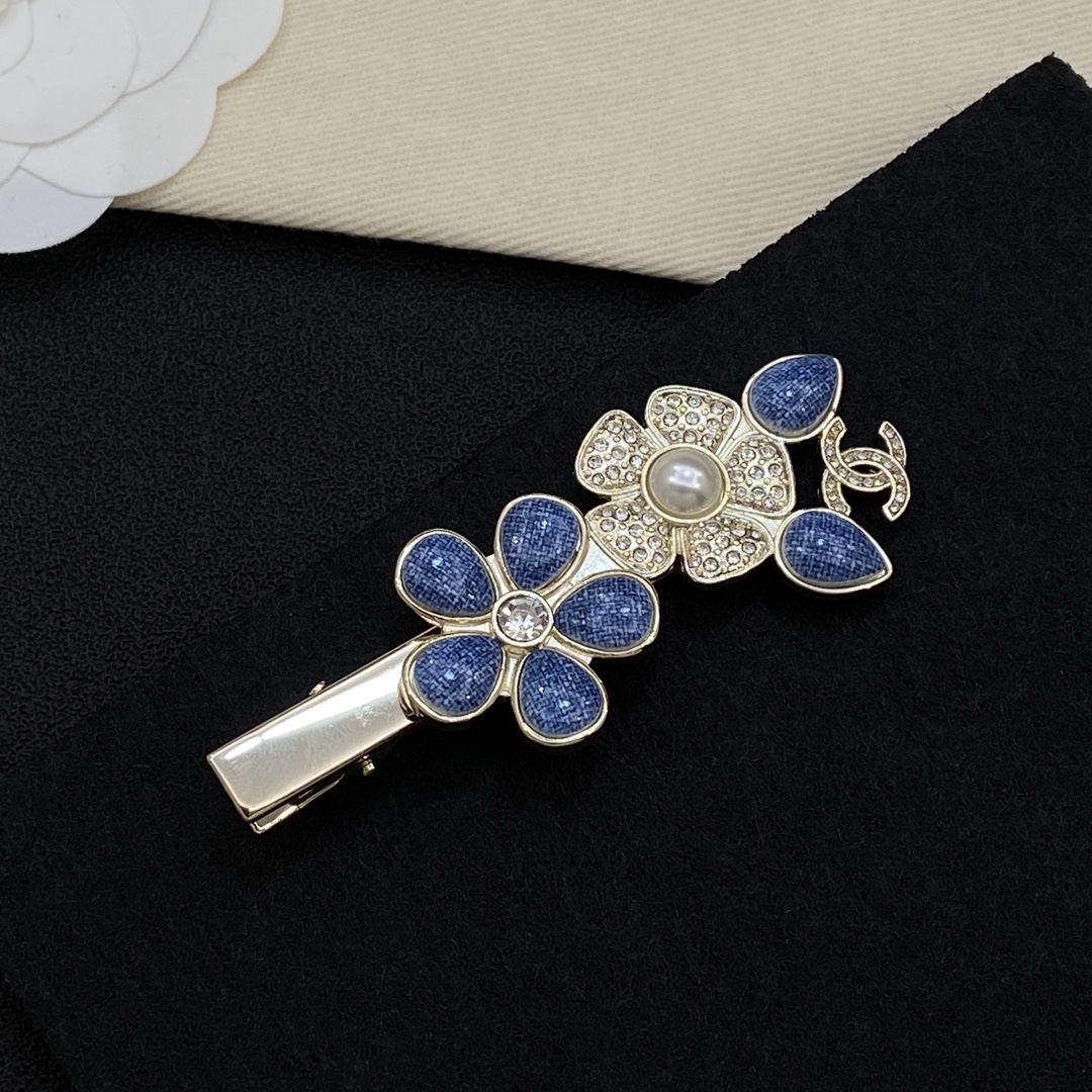 [TOP] CHANEL Hairpin - Gold