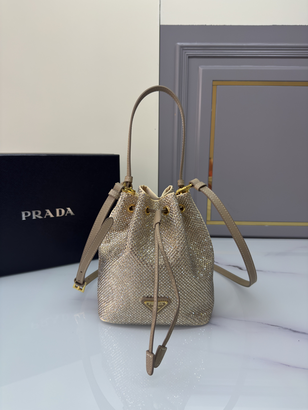 [TOP] PRADA Buckle Handbag with Diamond 16x21x10 cm - 2 Colors