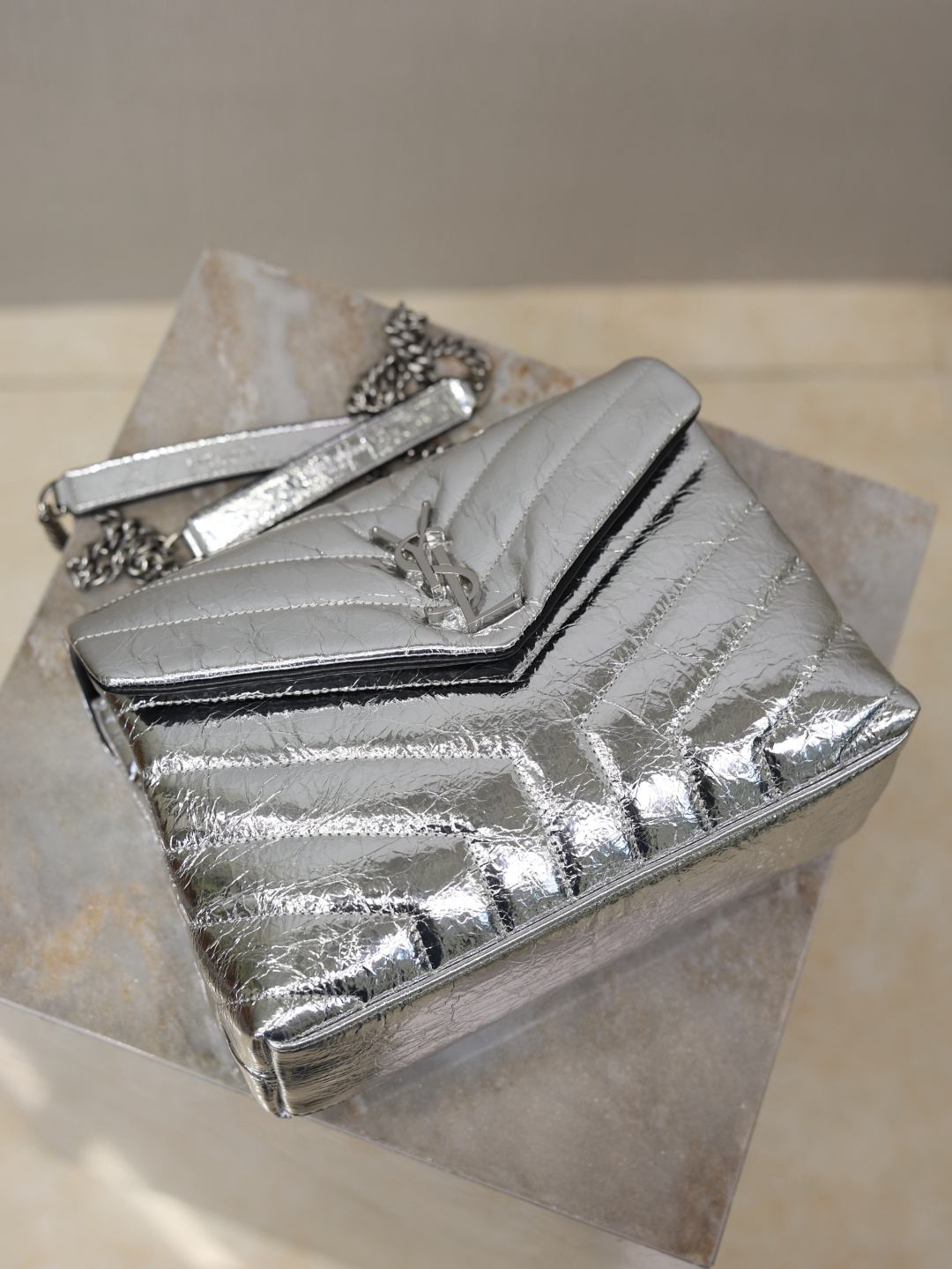 [TOP] Yves Saint Laurent YSL LouLou Bag 23×17×9cm- Sliver