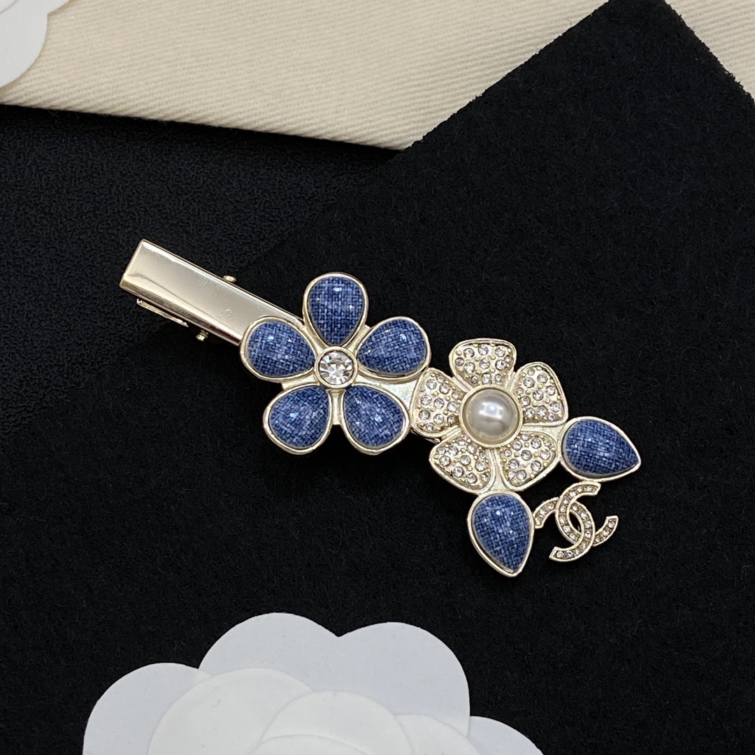 [TOP] CHANEL Hairpin - Gold