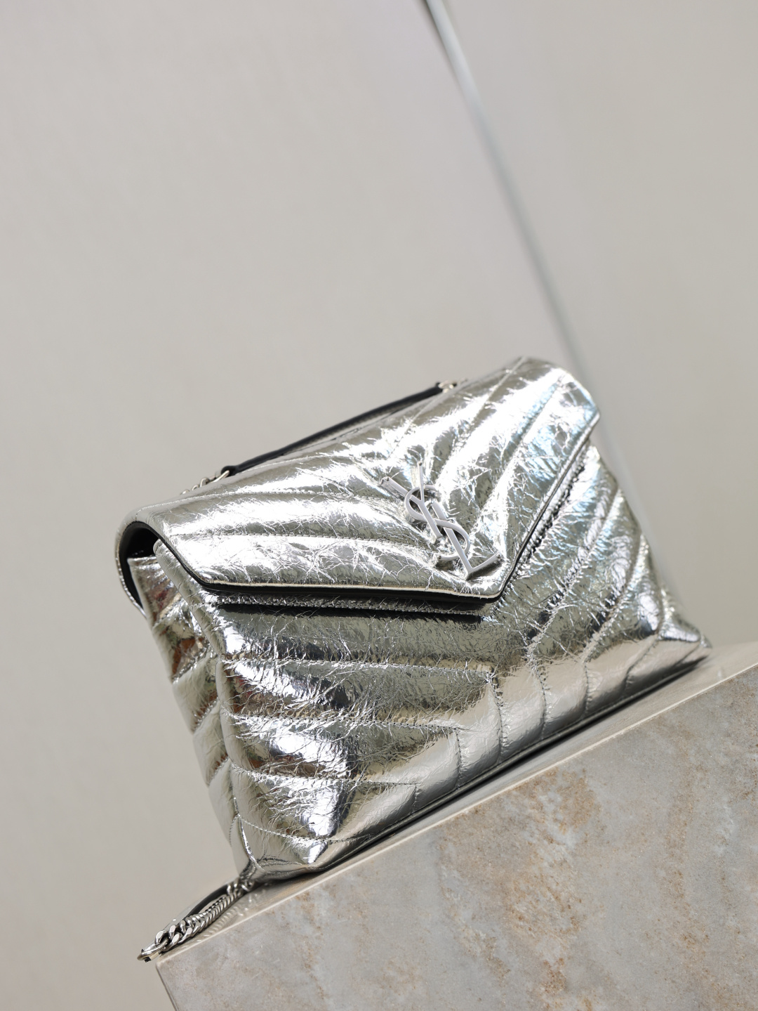 [TOP] Yves Saint Laurent YSL LouLou Bag 23×17×9cm- Sliver